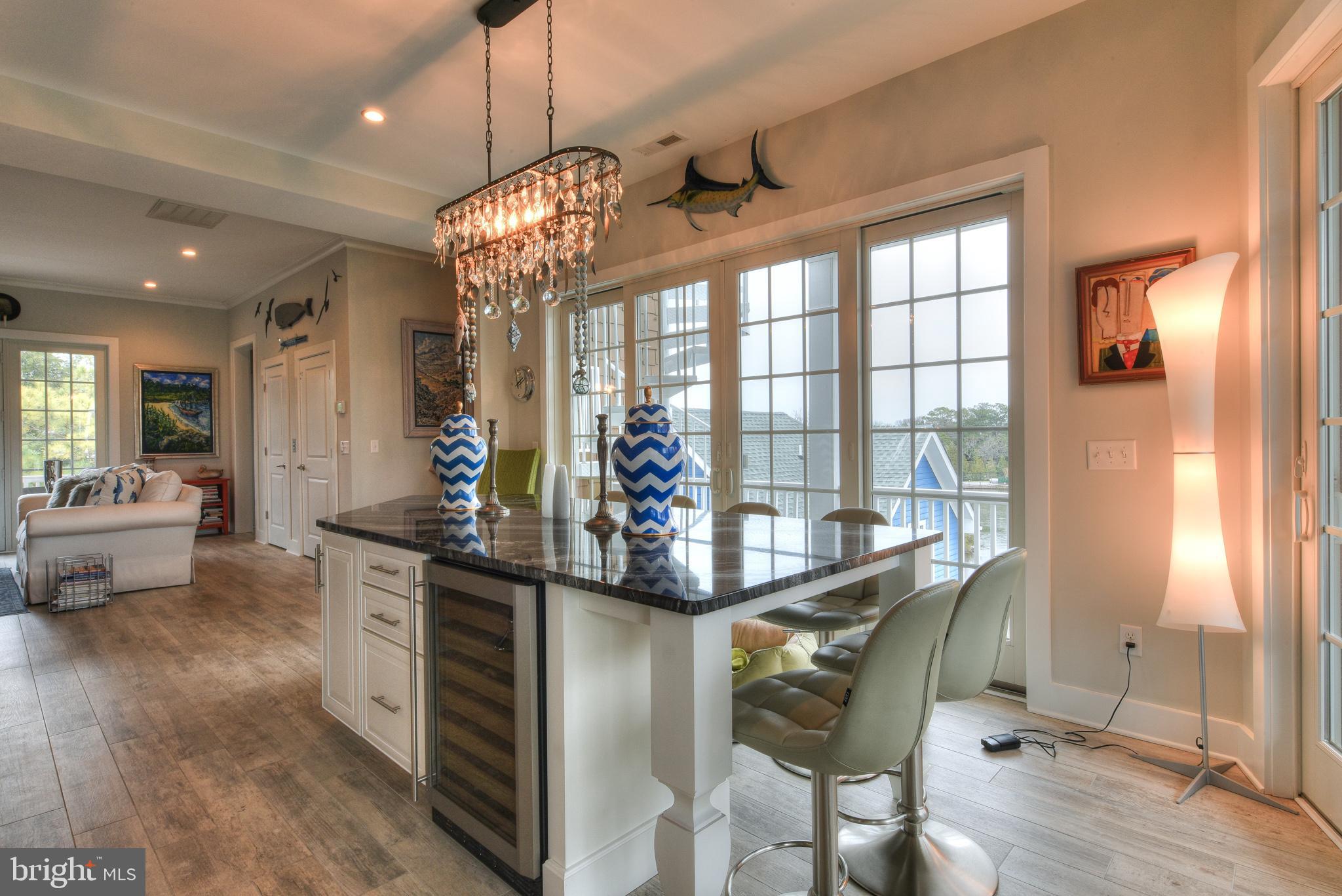 SILVER LAKE SHORES - Residential