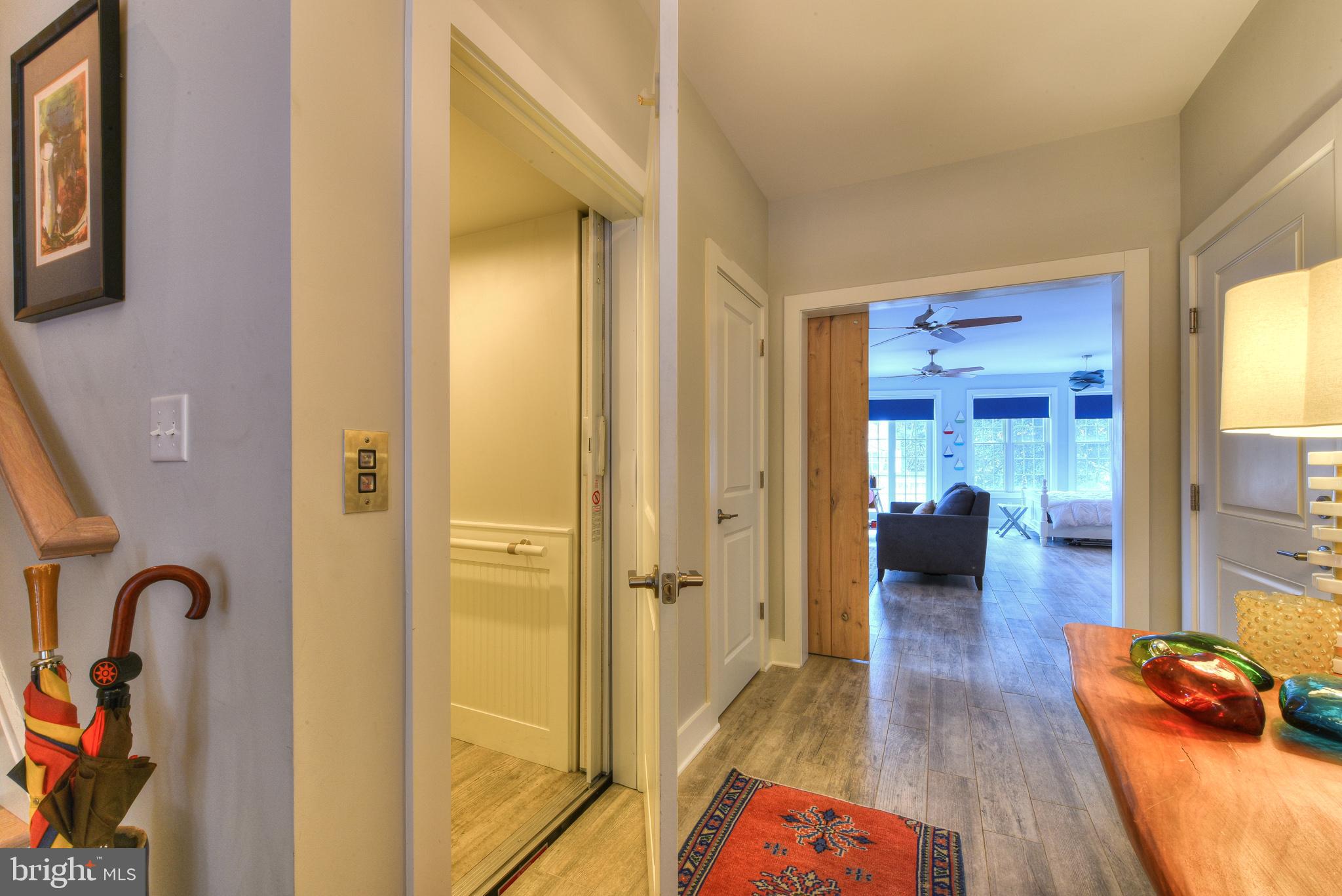 SILVER LAKE SHORES - Residential