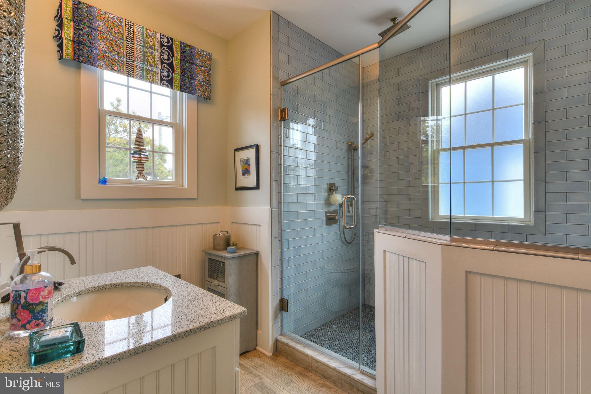 SILVER LAKE SHORES - Residential