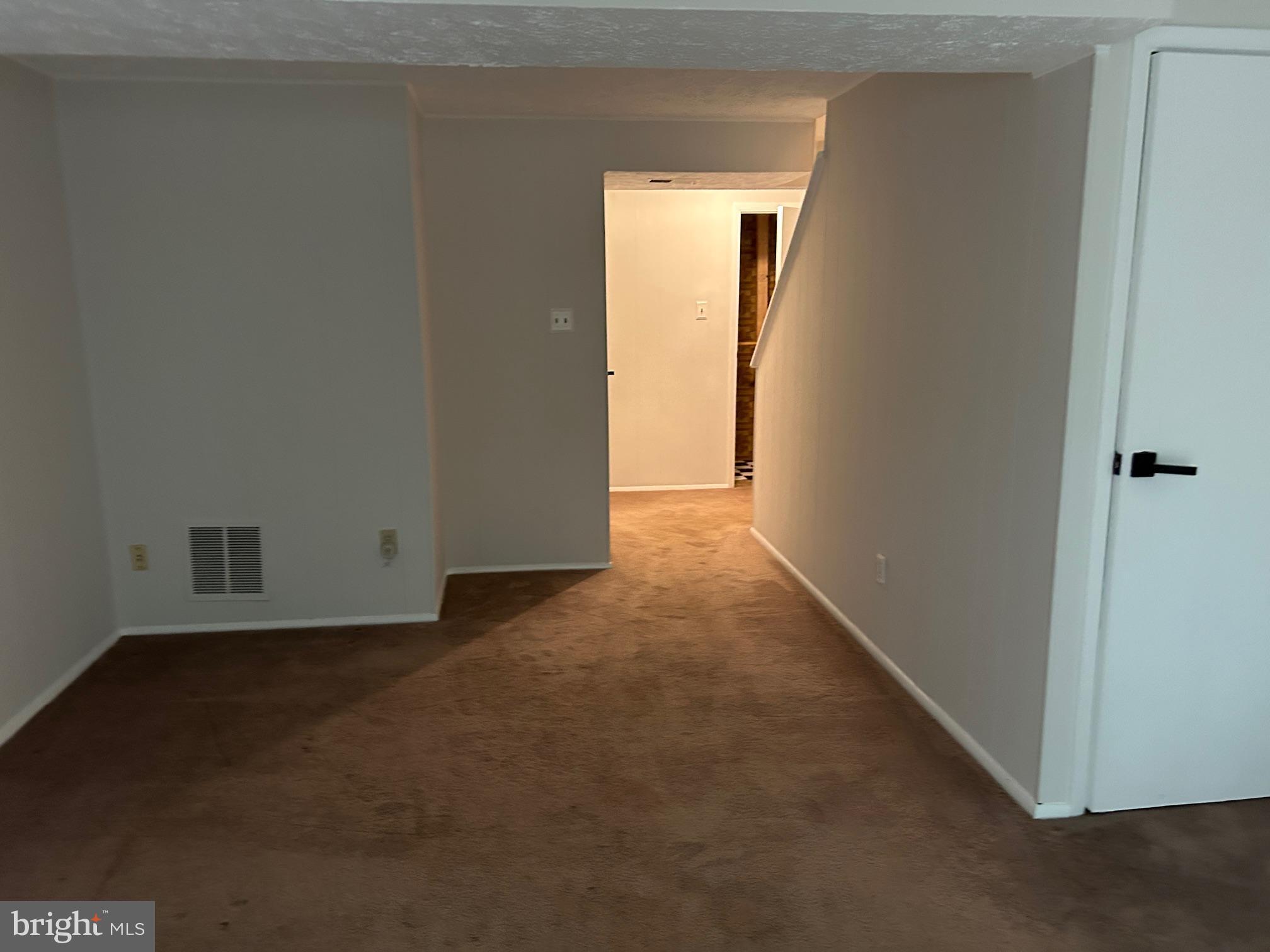 NEWINGTON FOREST - Residential Lease