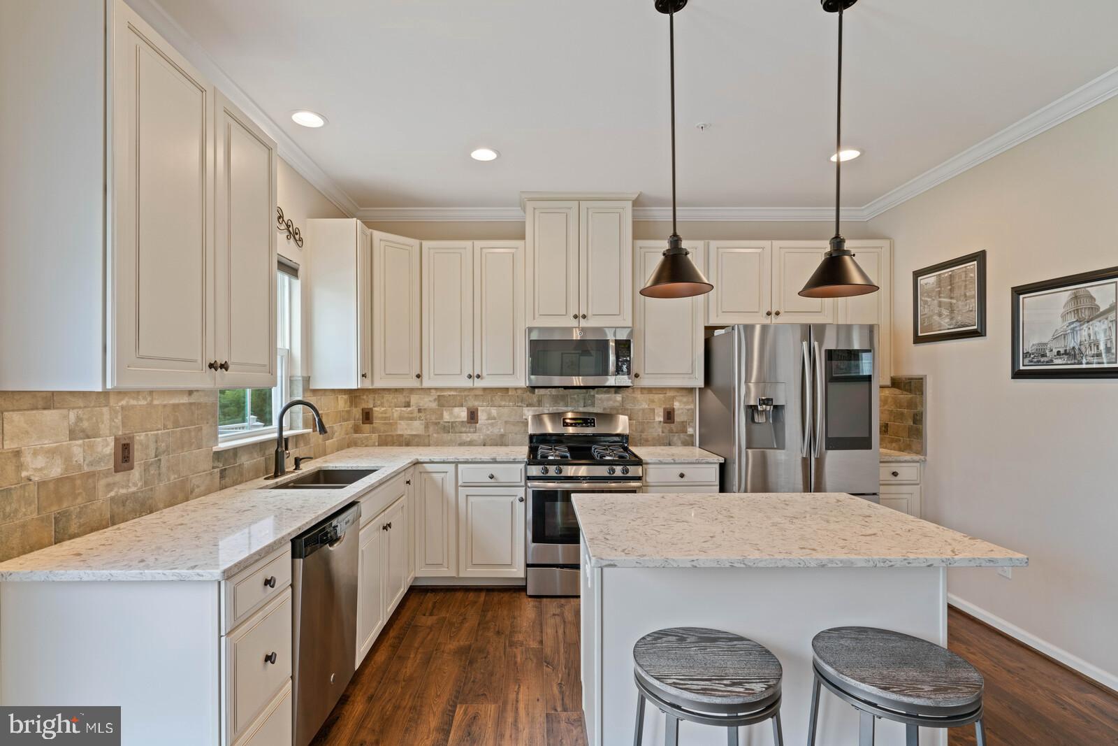 POTOMAC SHORES - Residential