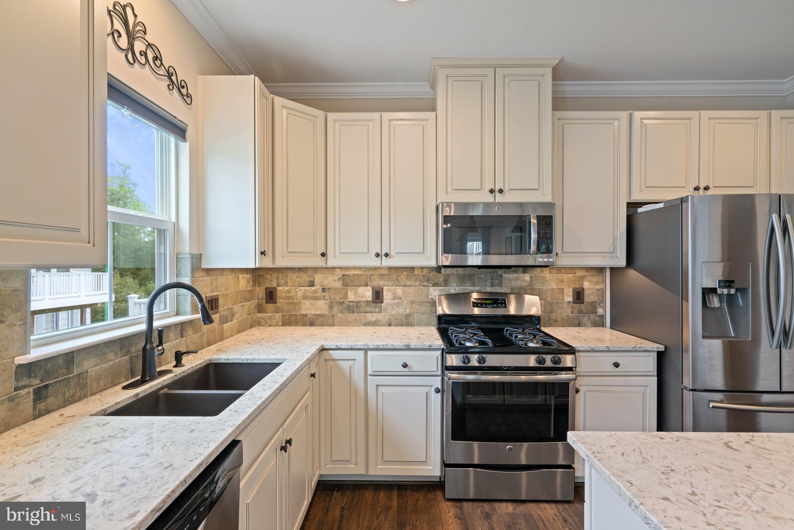 POTOMAC SHORES - Residential