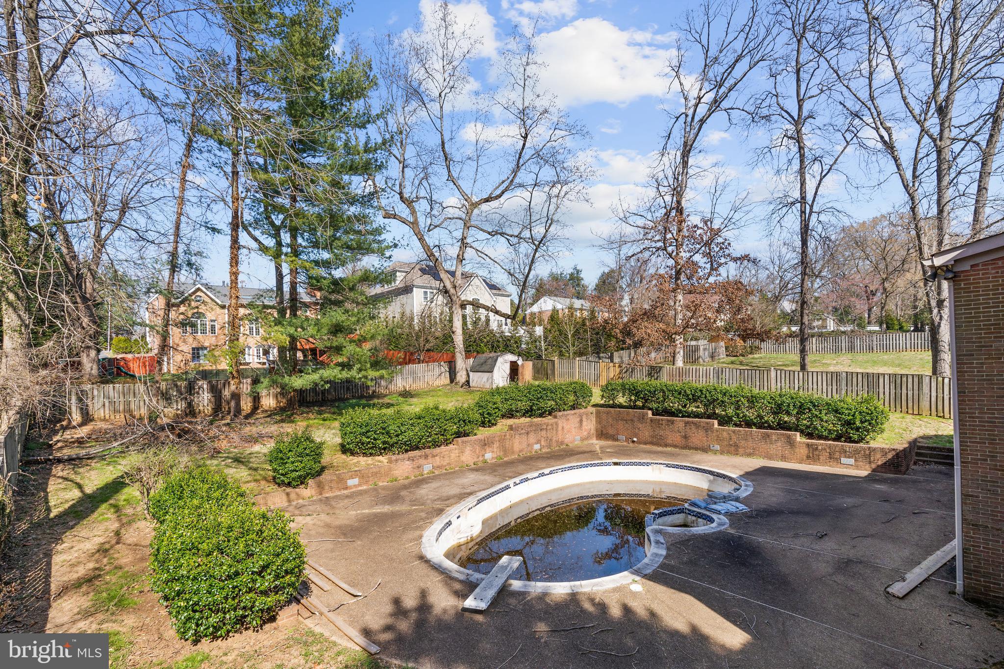 BEDFORD ACRES - Residential