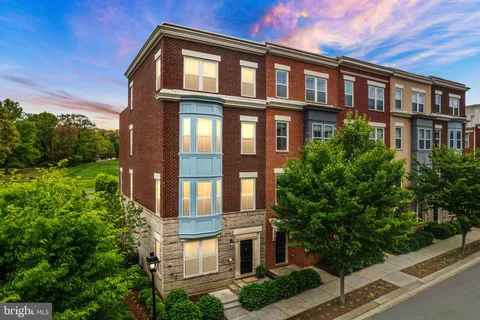 11687 Sunrise Square Place, Reston, VA MLS: VAFX2232840