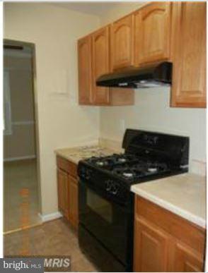 LYNDHURST - Residential Lease