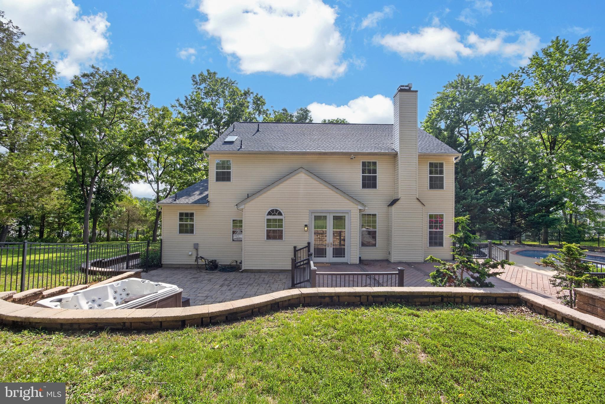 1341 MEADOWVIEW DRIVE