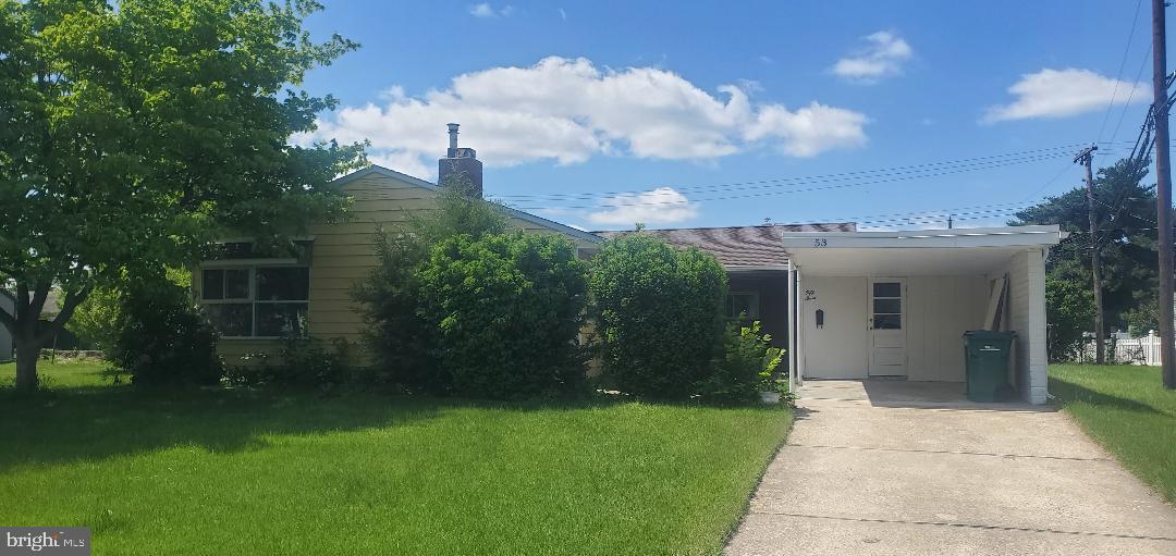 Welcome to 53 Graceful A 3 bedroom 1 bath Ranch Home. With office/den/playroom. Property has newer Kitchen, Nice rear yard. Car port and off street parking. Close to shopping and restaurants