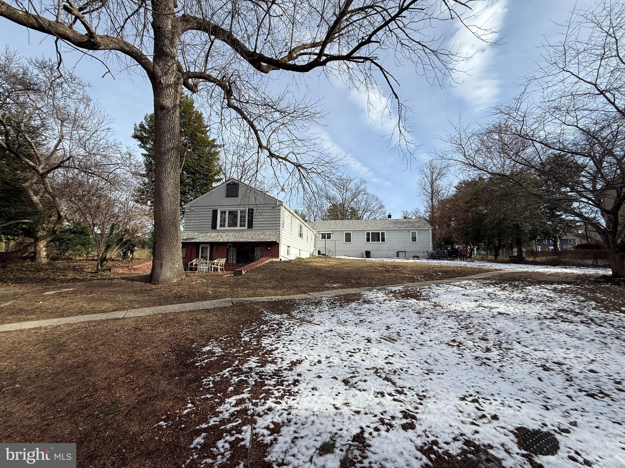 87 N WOODLAND AVENUE