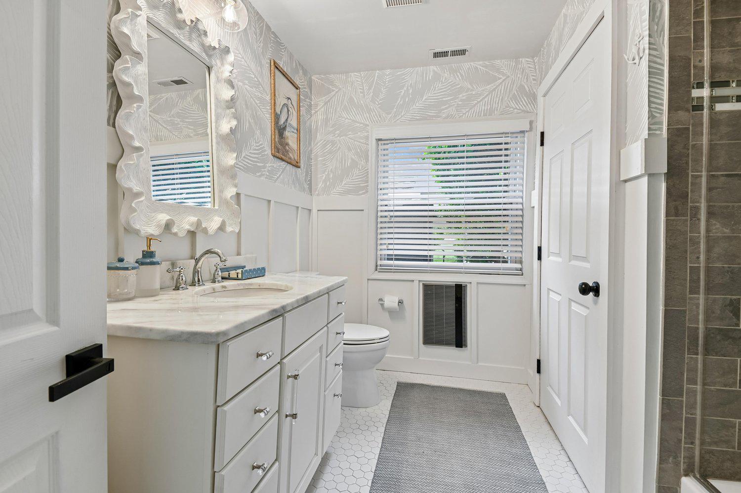 EDGEWATER BEACH - Residential