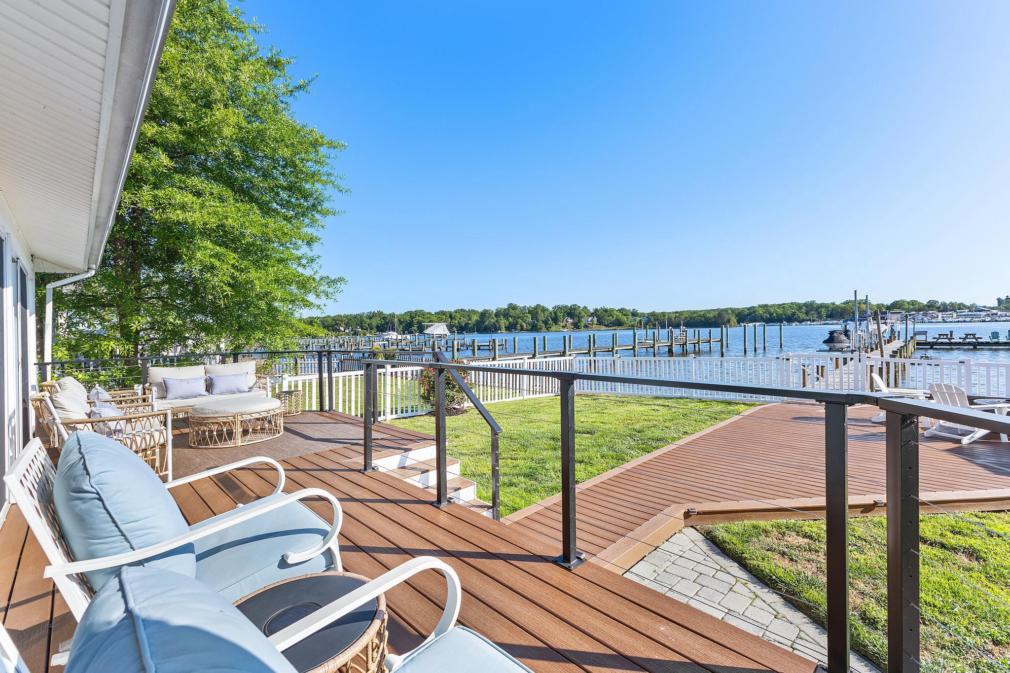 EDGEWATER BEACH - Residential
