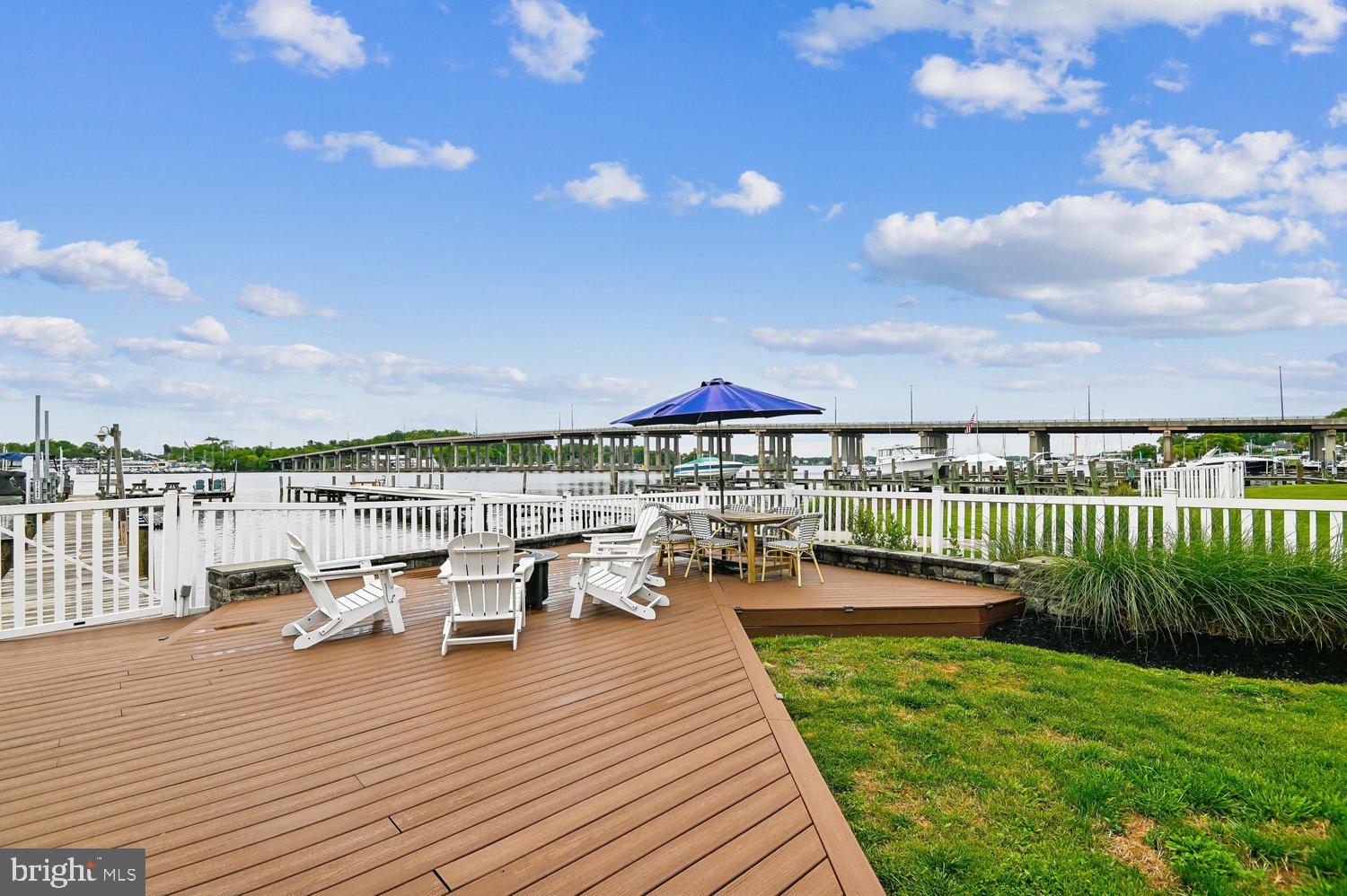EDGEWATER BEACH - Residential