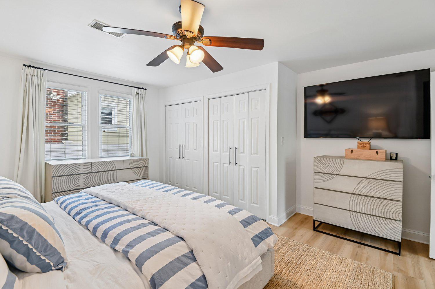 EDGEWATER BEACH - Residential