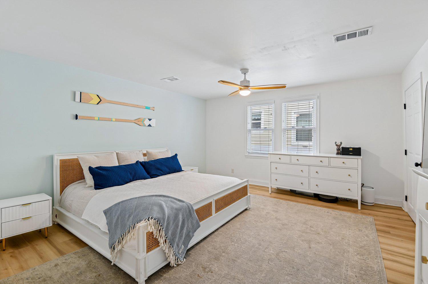 EDGEWATER BEACH - Residential