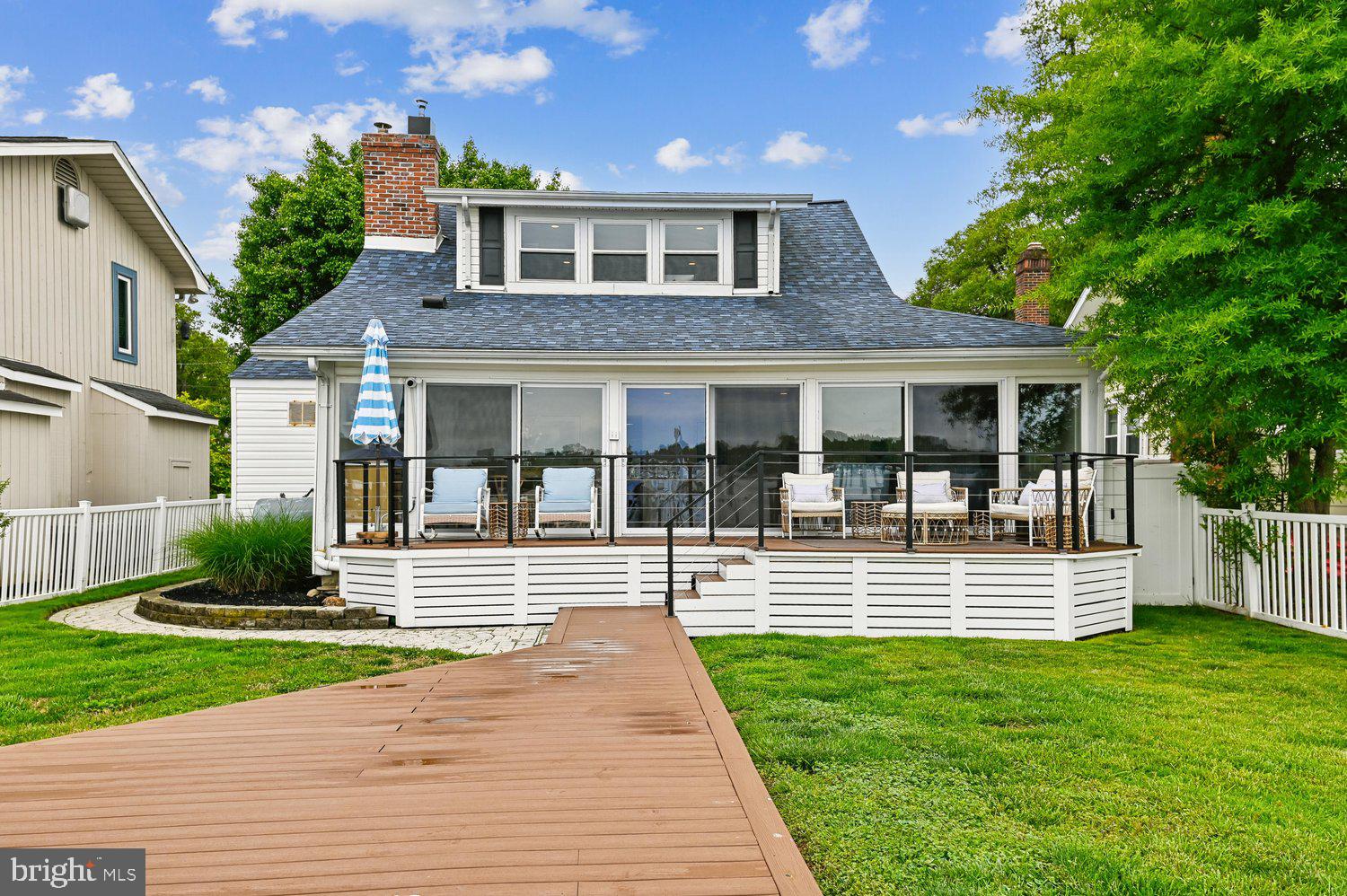 EDGEWATER BEACH - Residential