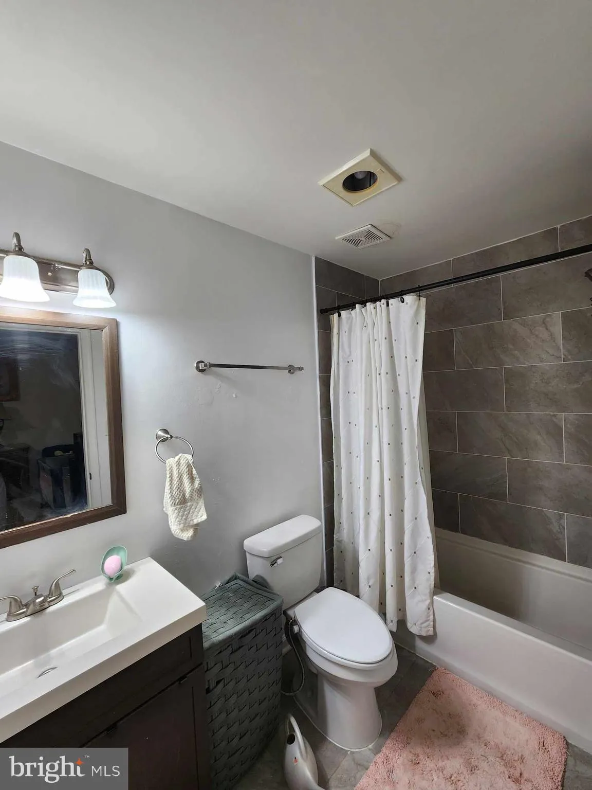 Williamstown, New Jersey 08094, United States, 5 Bedrooms Bedrooms, ,5 BathroomsBathrooms,Residential,Active,99609