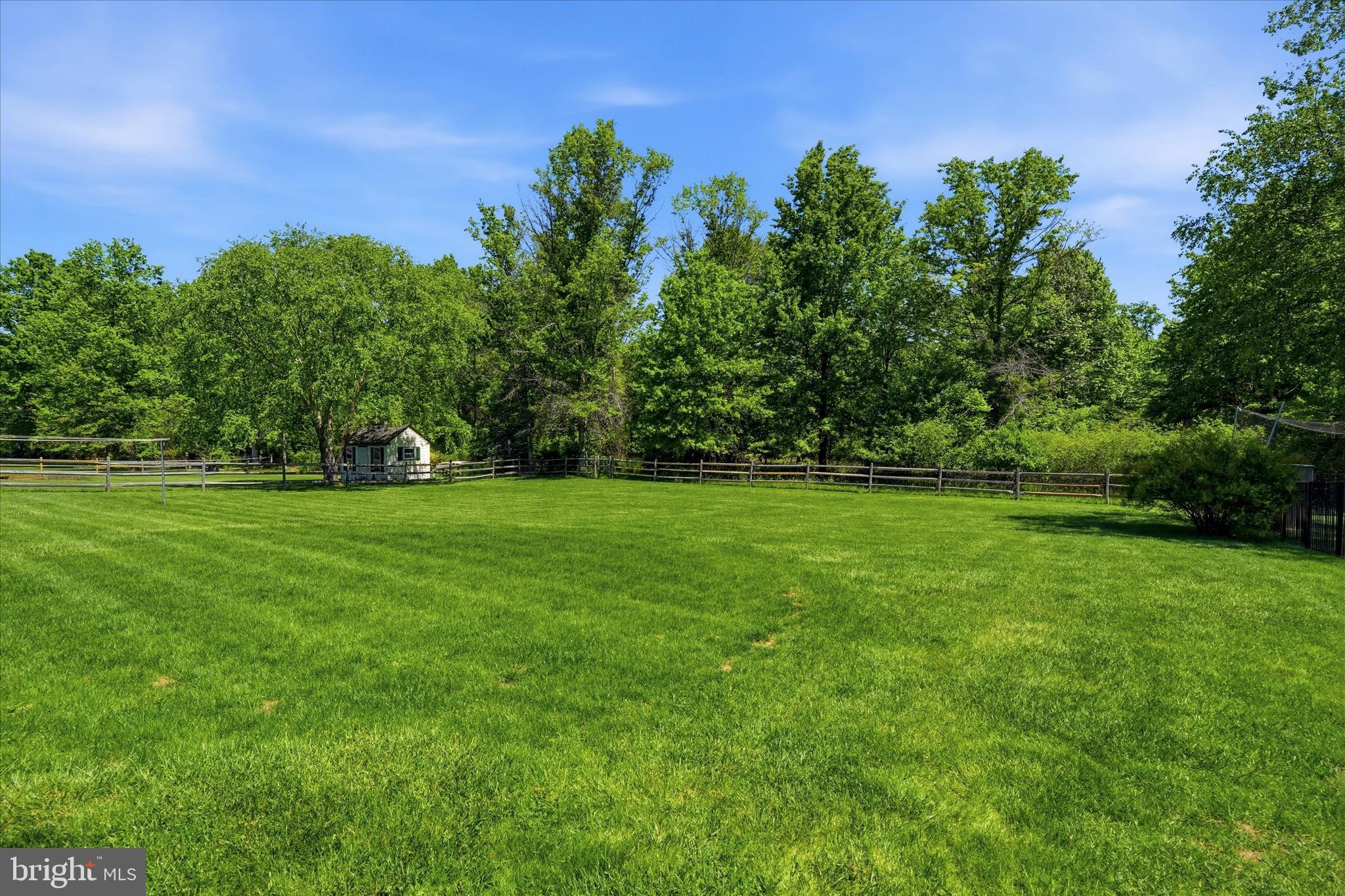 HIDDEN POND - Residential