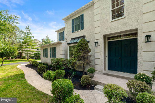 1840 MEREDITH LANE