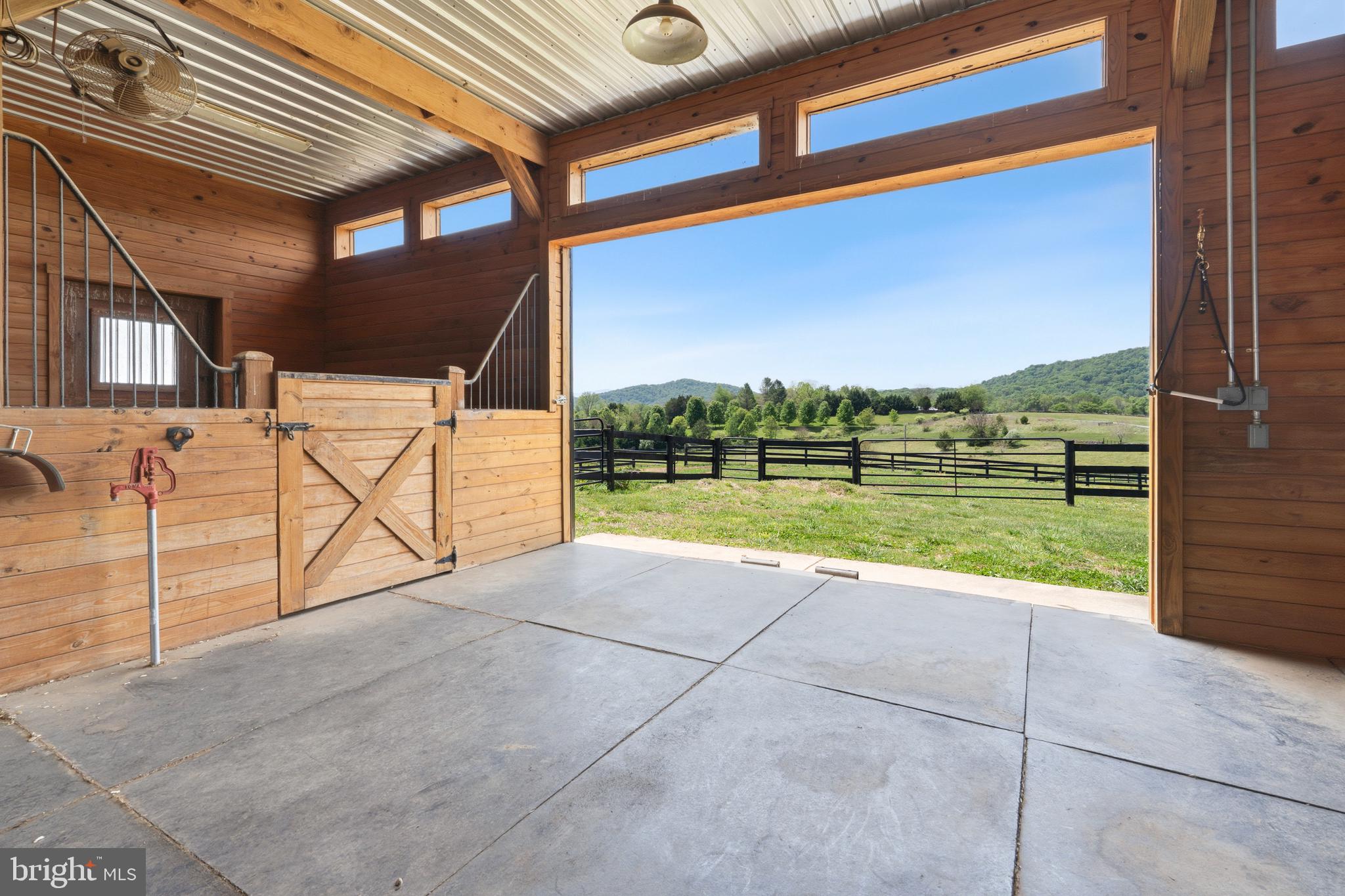 BATTLE RUN FARM - Residential