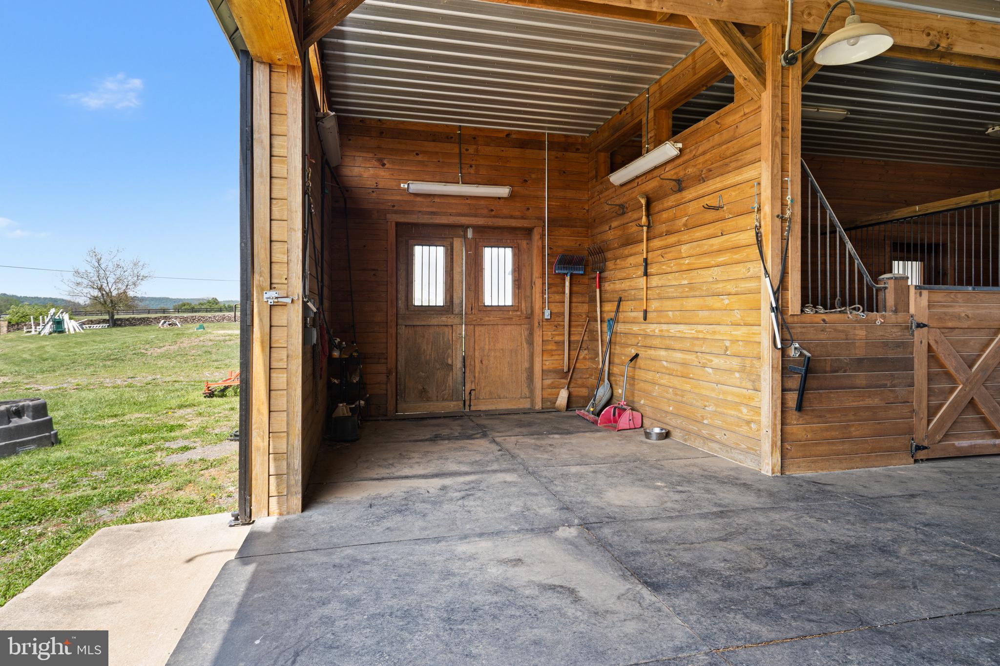 BATTLE RUN FARM - Residential
