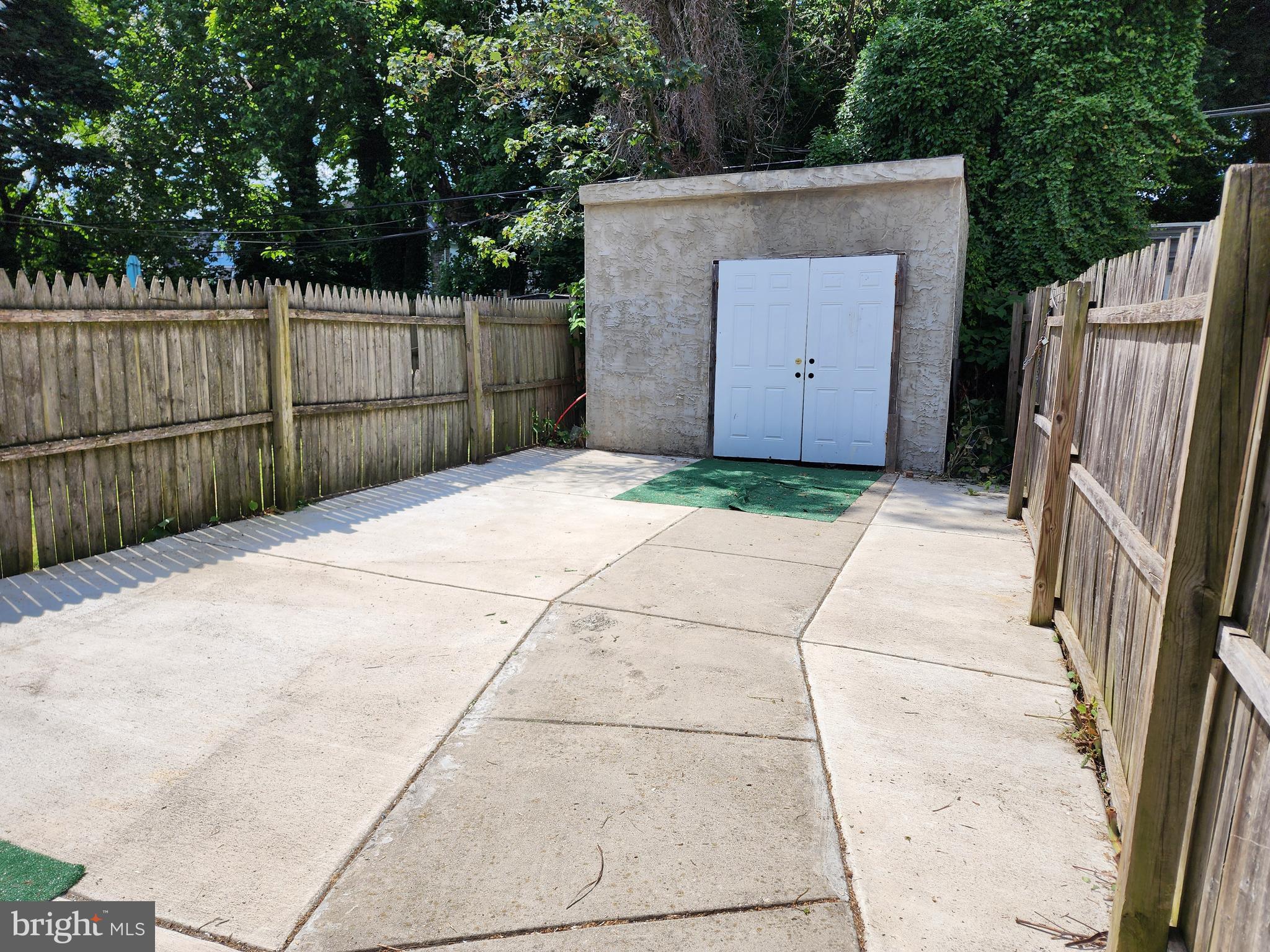 GERMANTOWN (WEST) - Residential