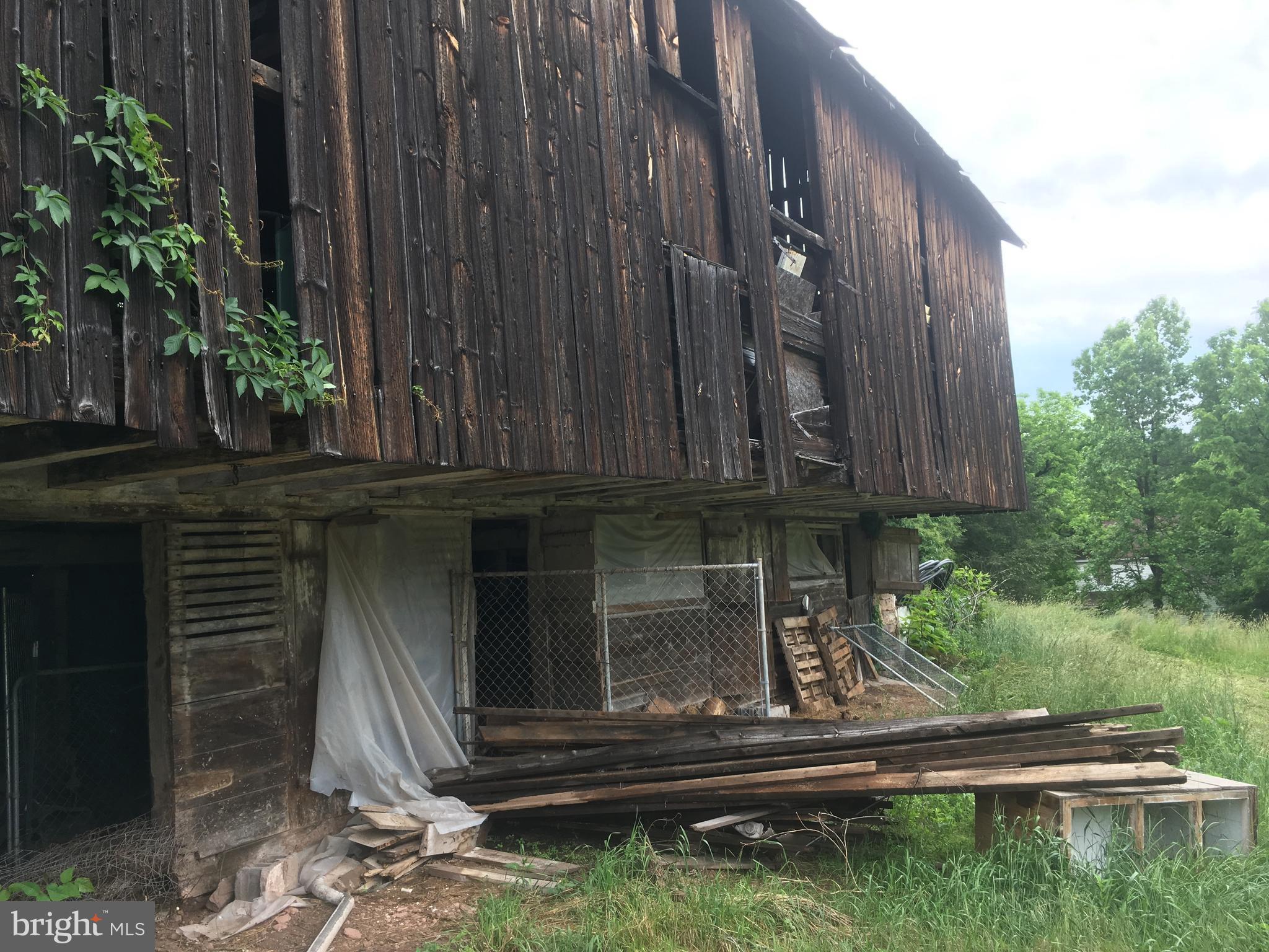 MEL-LON EAST - Residential