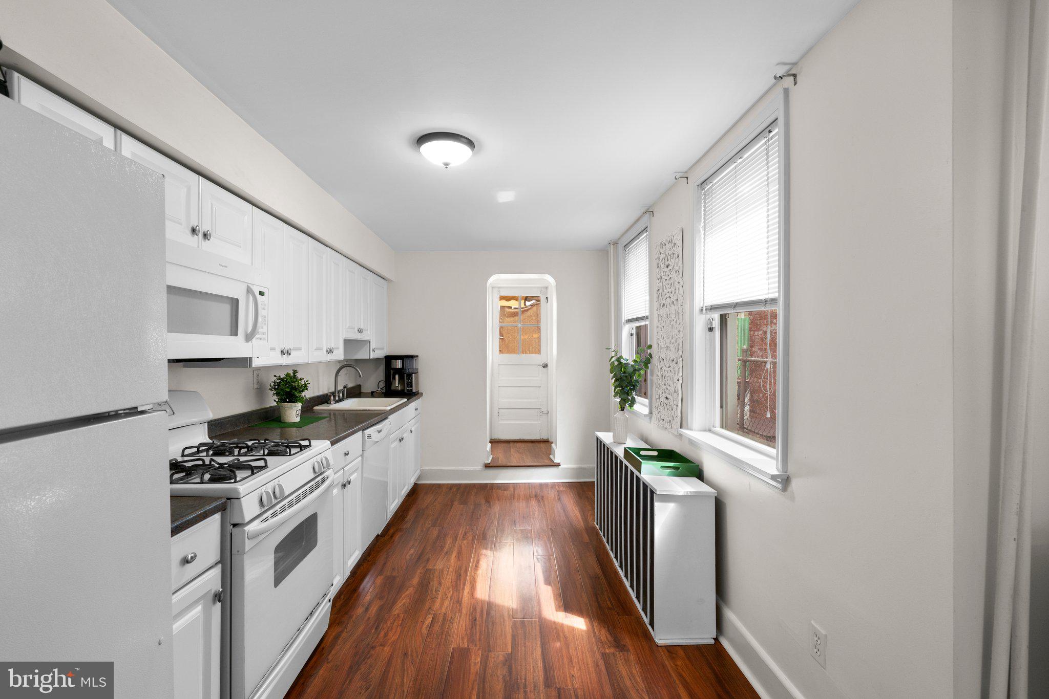 BUTCHERS HILL - Residential