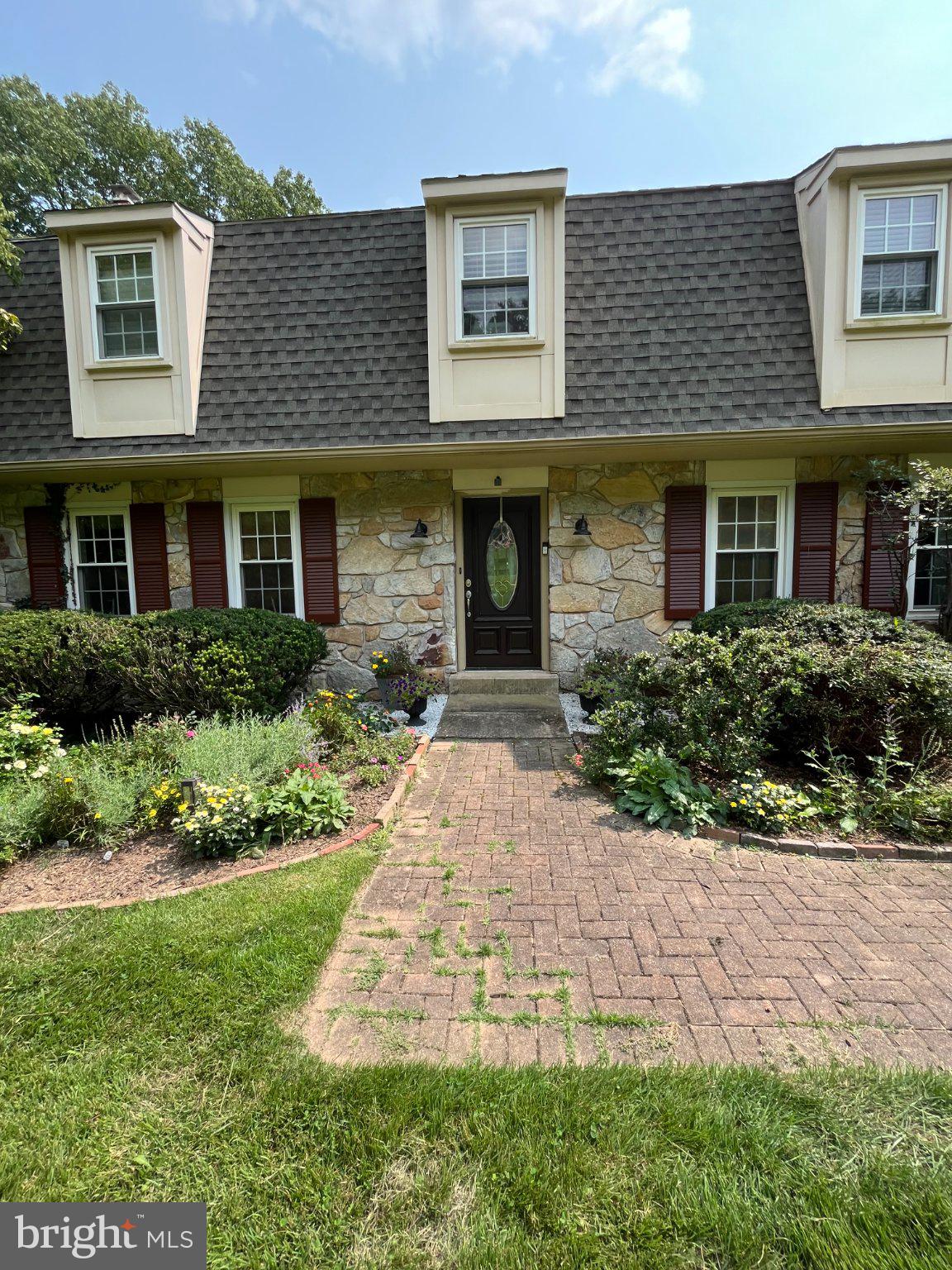 912 WARRIOR ROAD