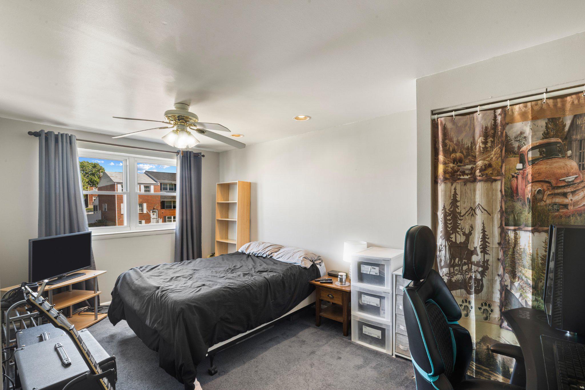 HUNTSMOOR - Residential