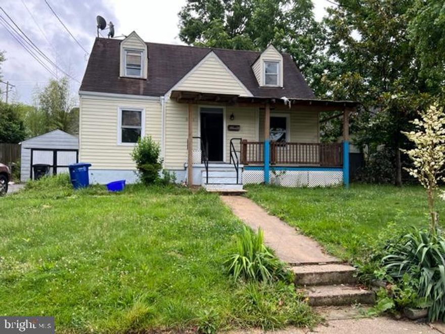 Beautiful Cape Code at perfect location closed to major roads and public transportation  !!!   Hardwood flooring.  Total of 6 Bedrooms and 3 Full Baths.  Basement with independent entrance.  Driveway.  Fully fenced.