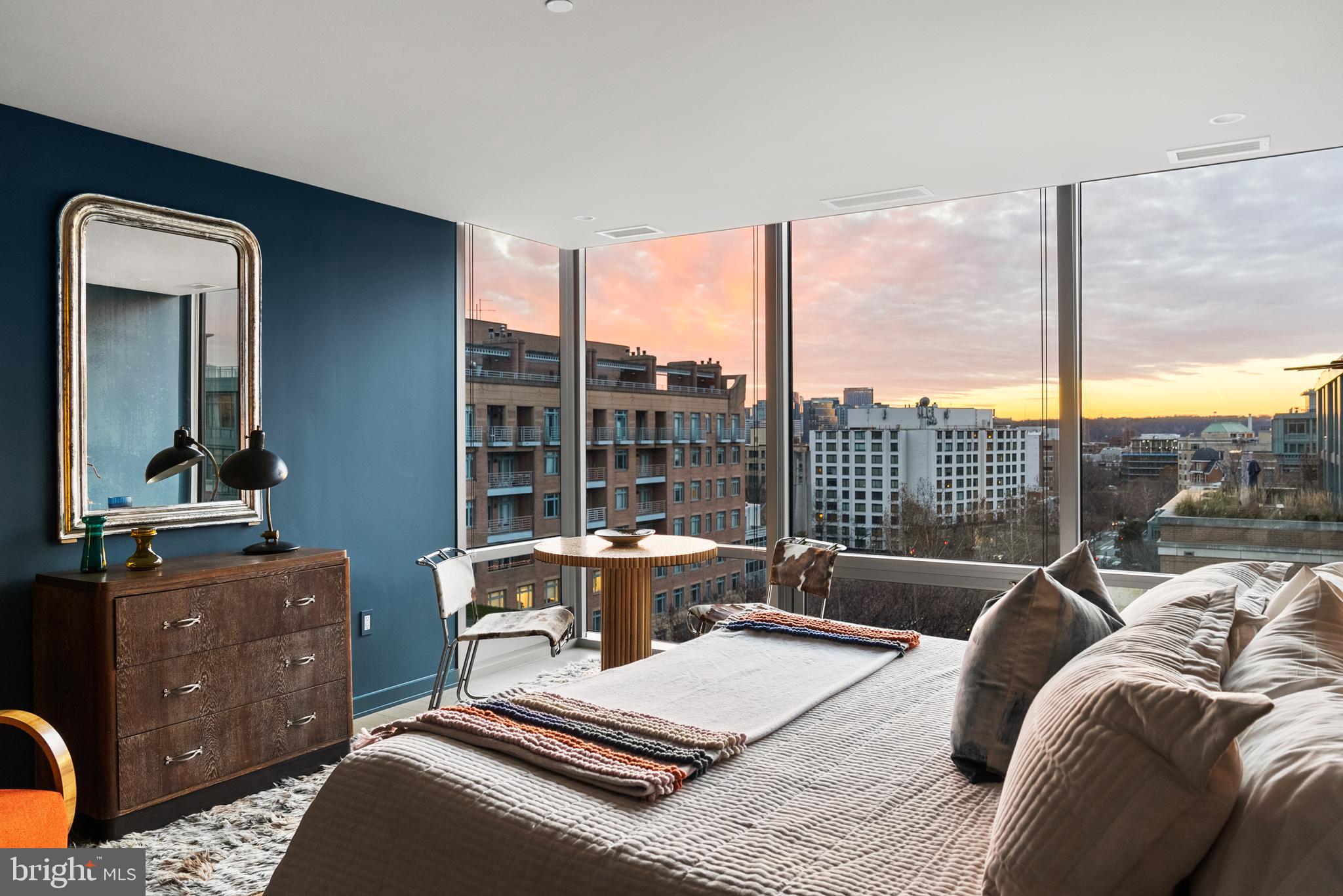 WEST END - Residential
