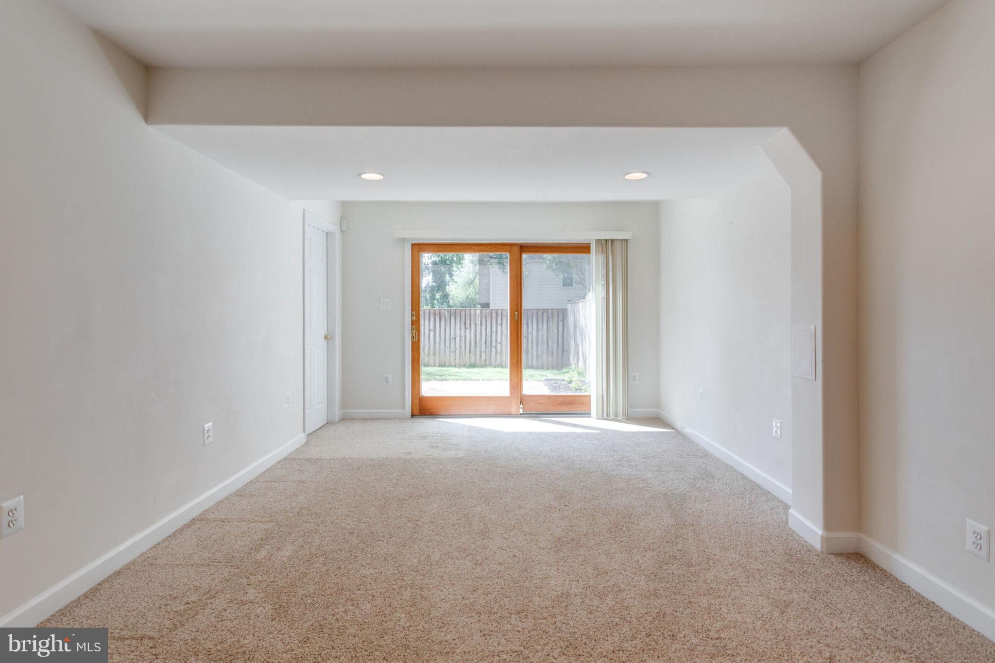 WATERFORD - Residential Lease