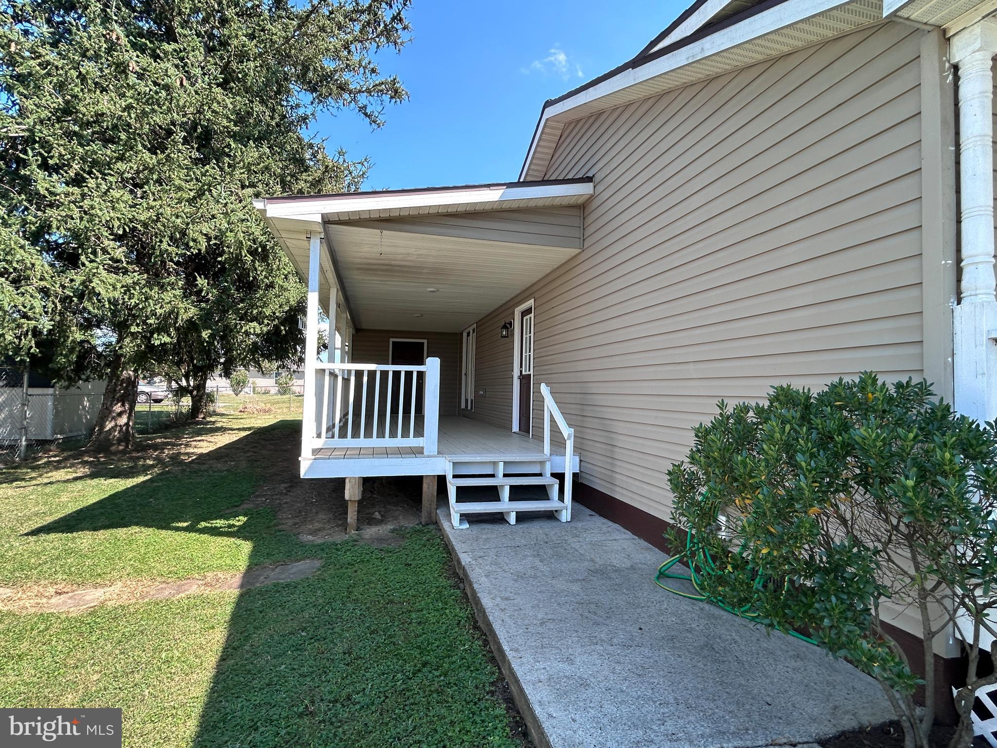 505 N WESTERN AVENUE