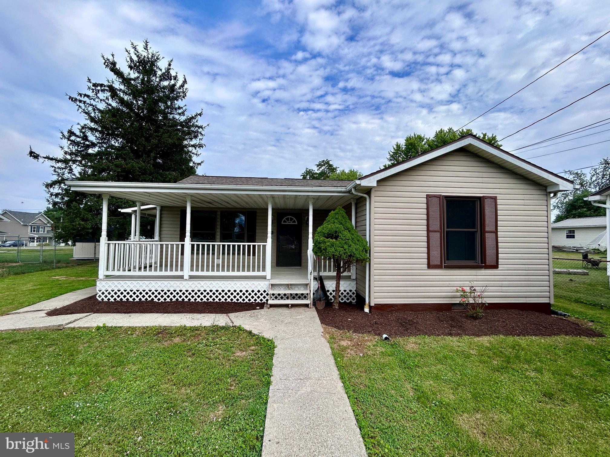 505 N WESTERN AVENUE