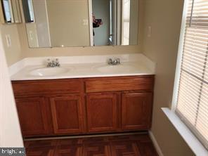 SOUTHWINDS - Residential Lease