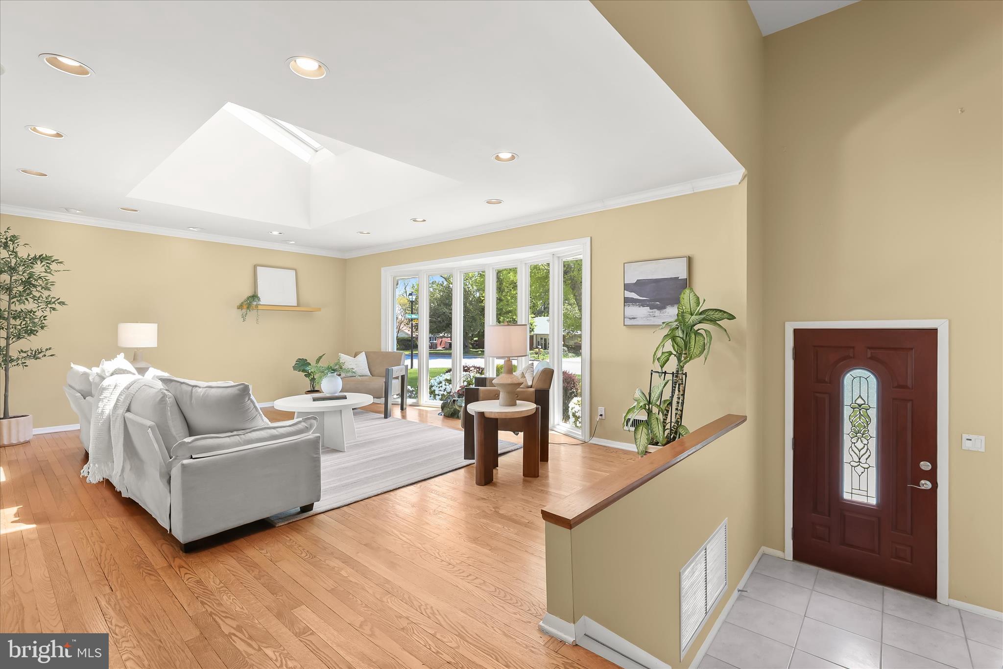 LONG MEADOW ESTATES - Residential