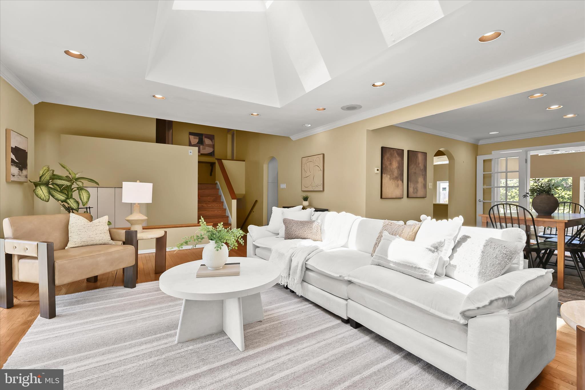 LONG MEADOW ESTATES - Residential