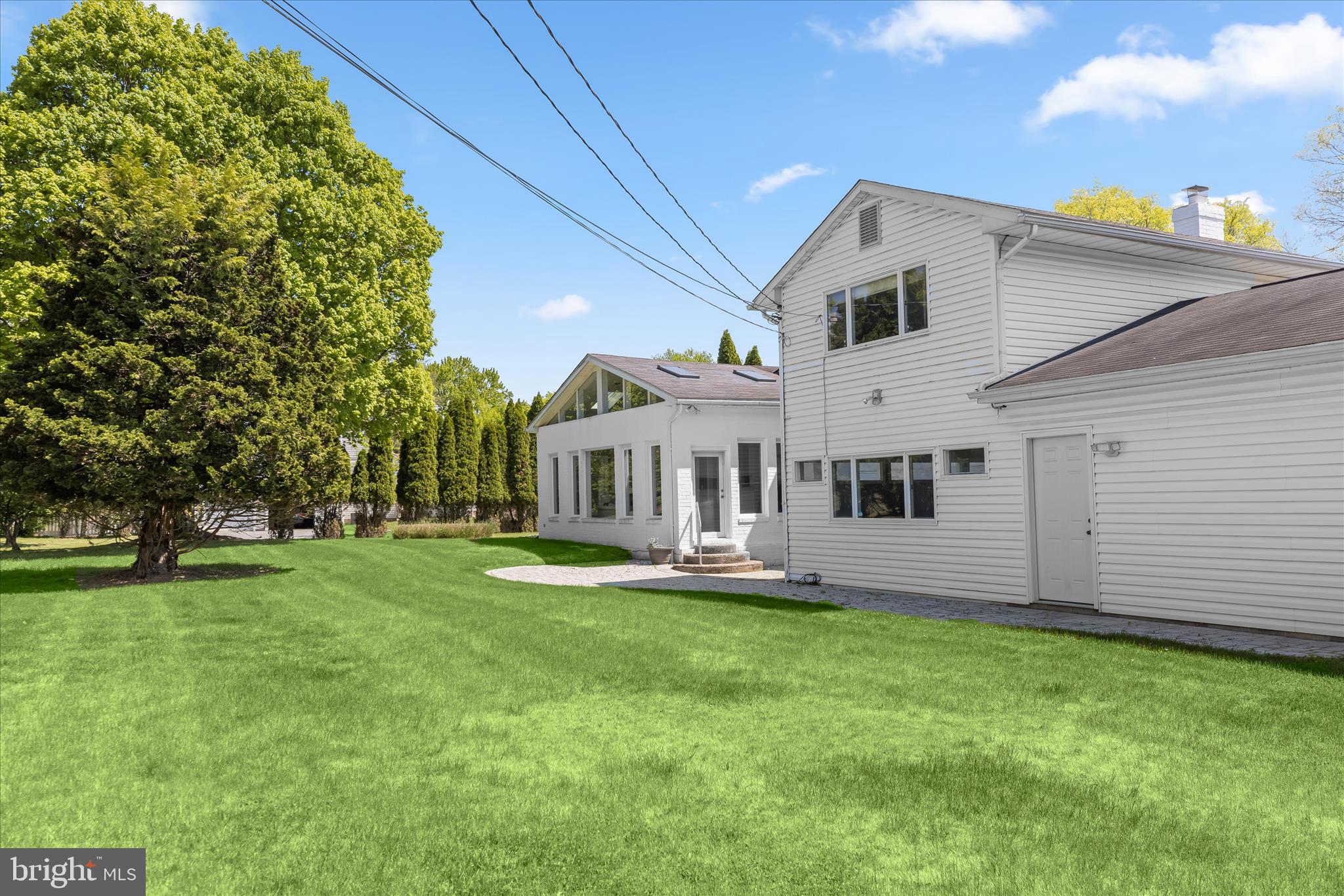 LONG MEADOW ESTATES - Residential