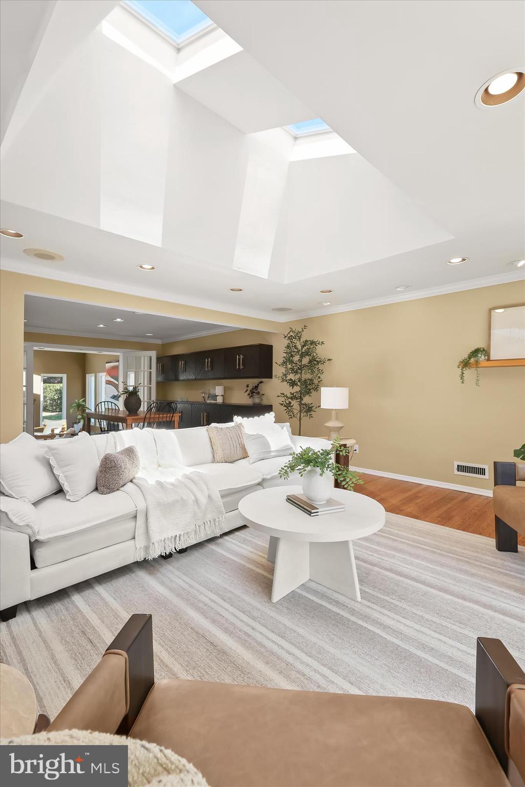 LONG MEADOW ESTATES - Residential