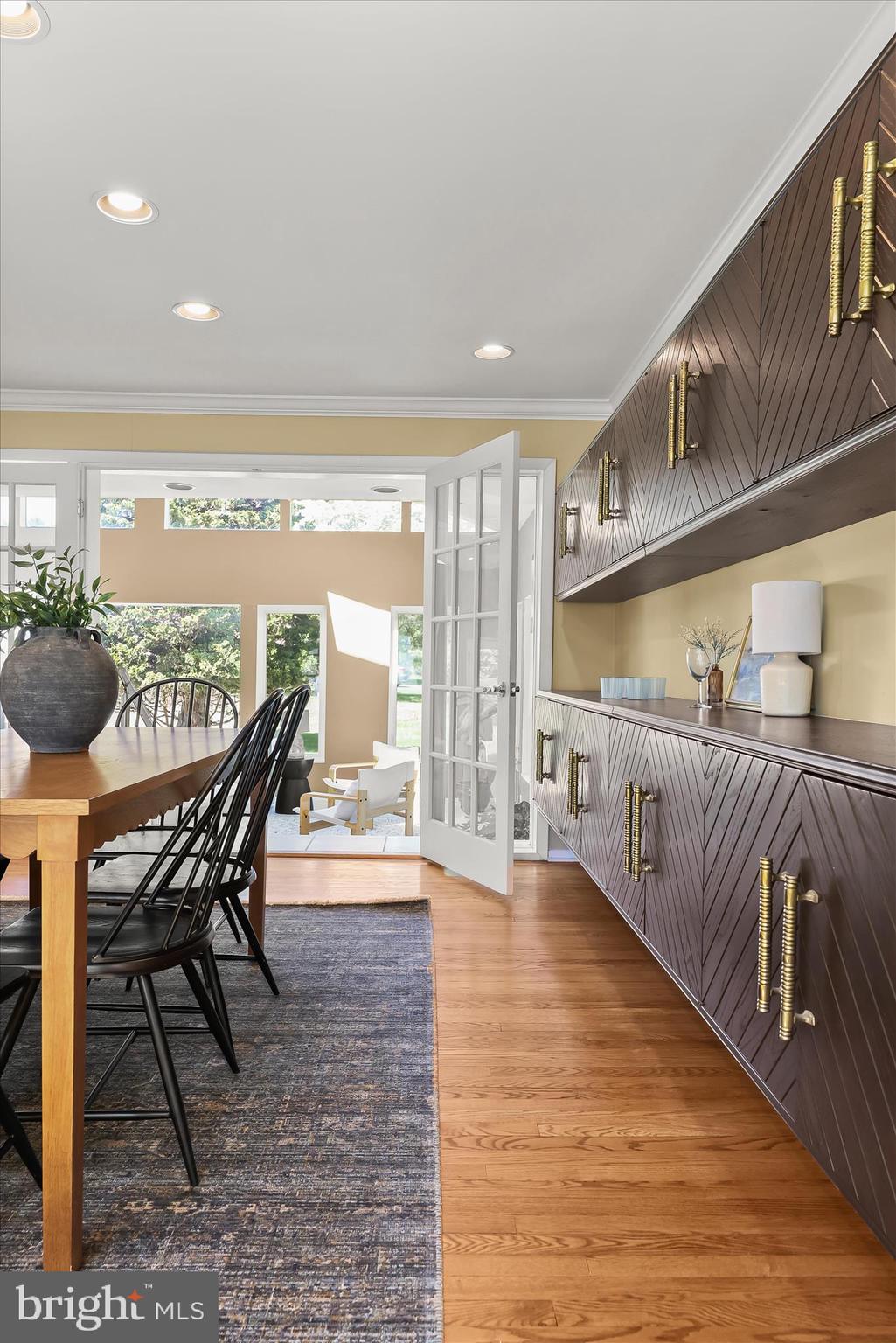 LONG MEADOW ESTATES - Residential