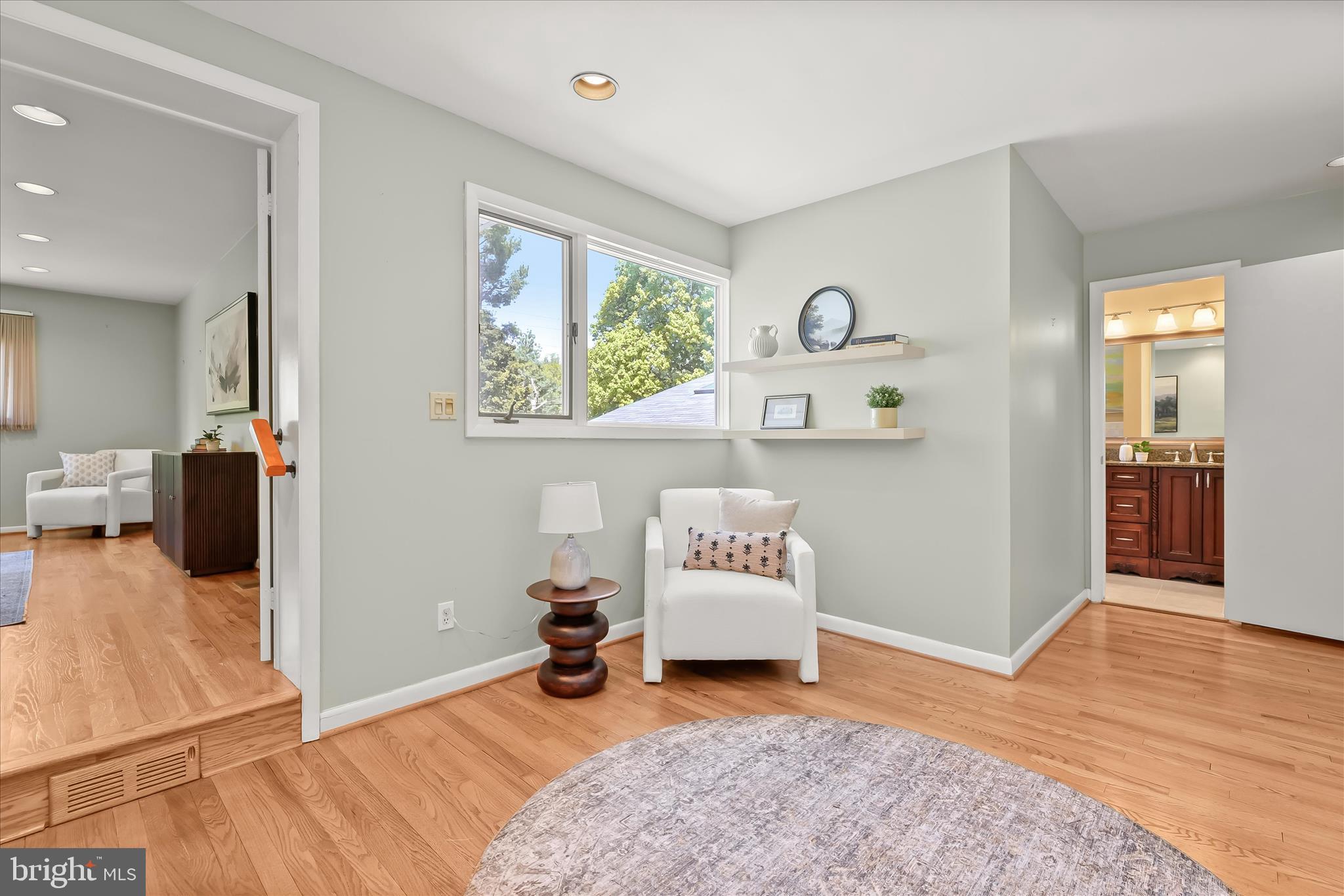 LONG MEADOW ESTATES - Residential