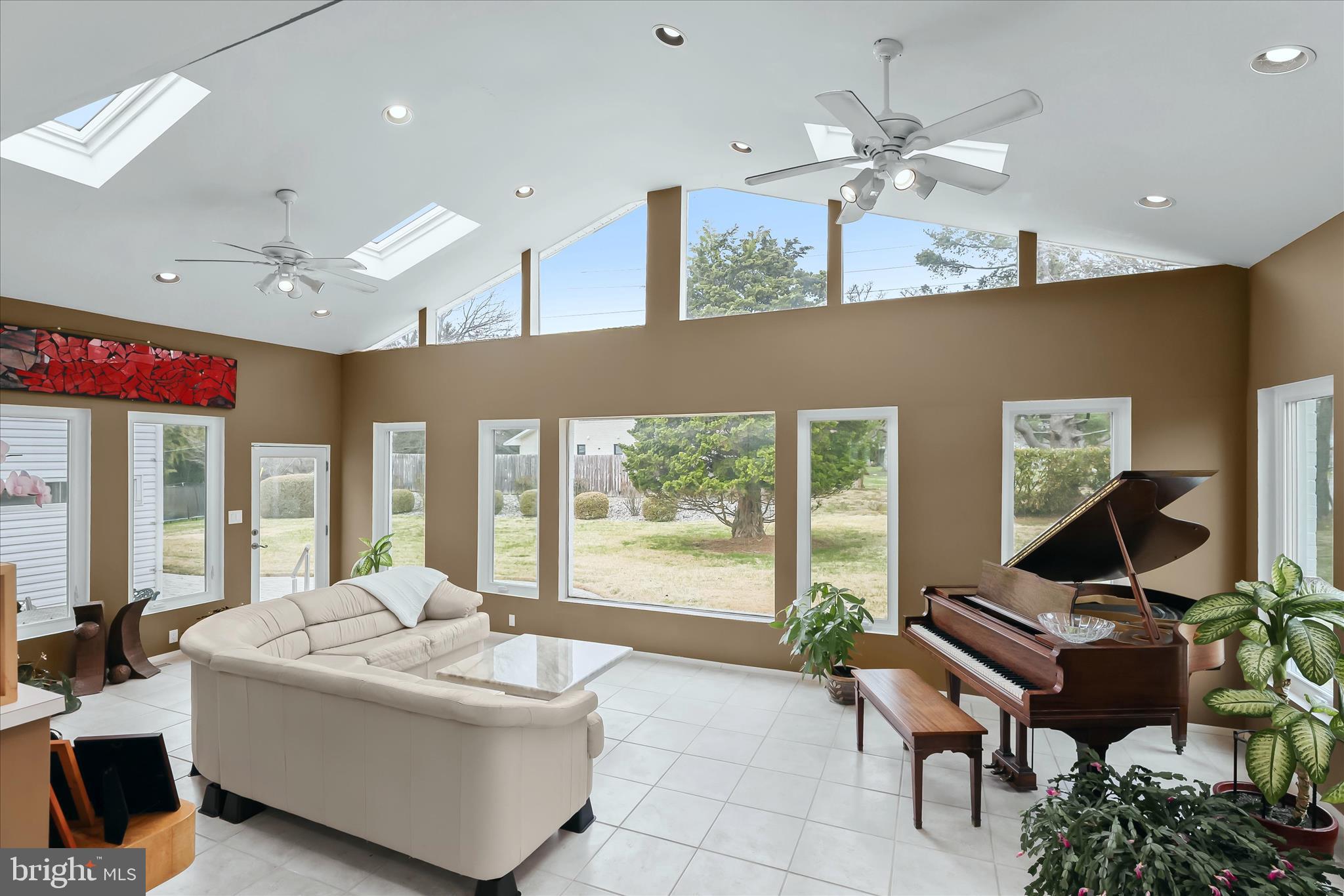 LONG MEADOW ESTATES - Residential