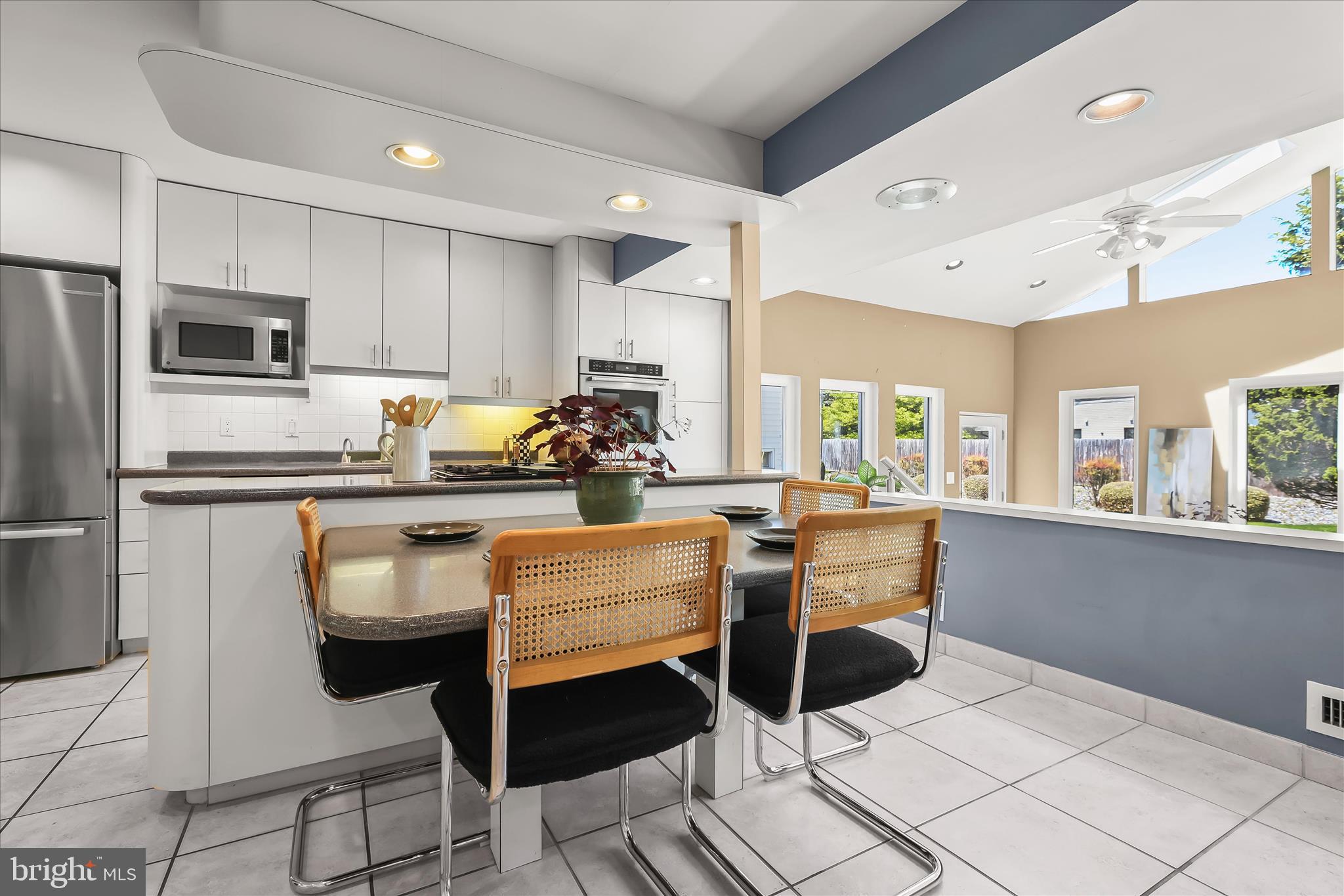 LONG MEADOW ESTATES - Residential