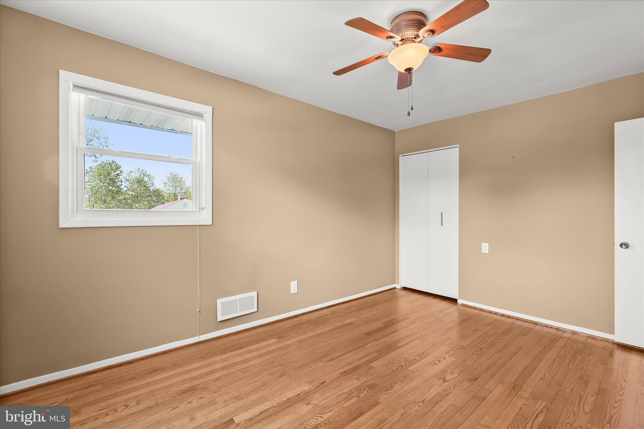 LONG MEADOW ESTATES - Residential