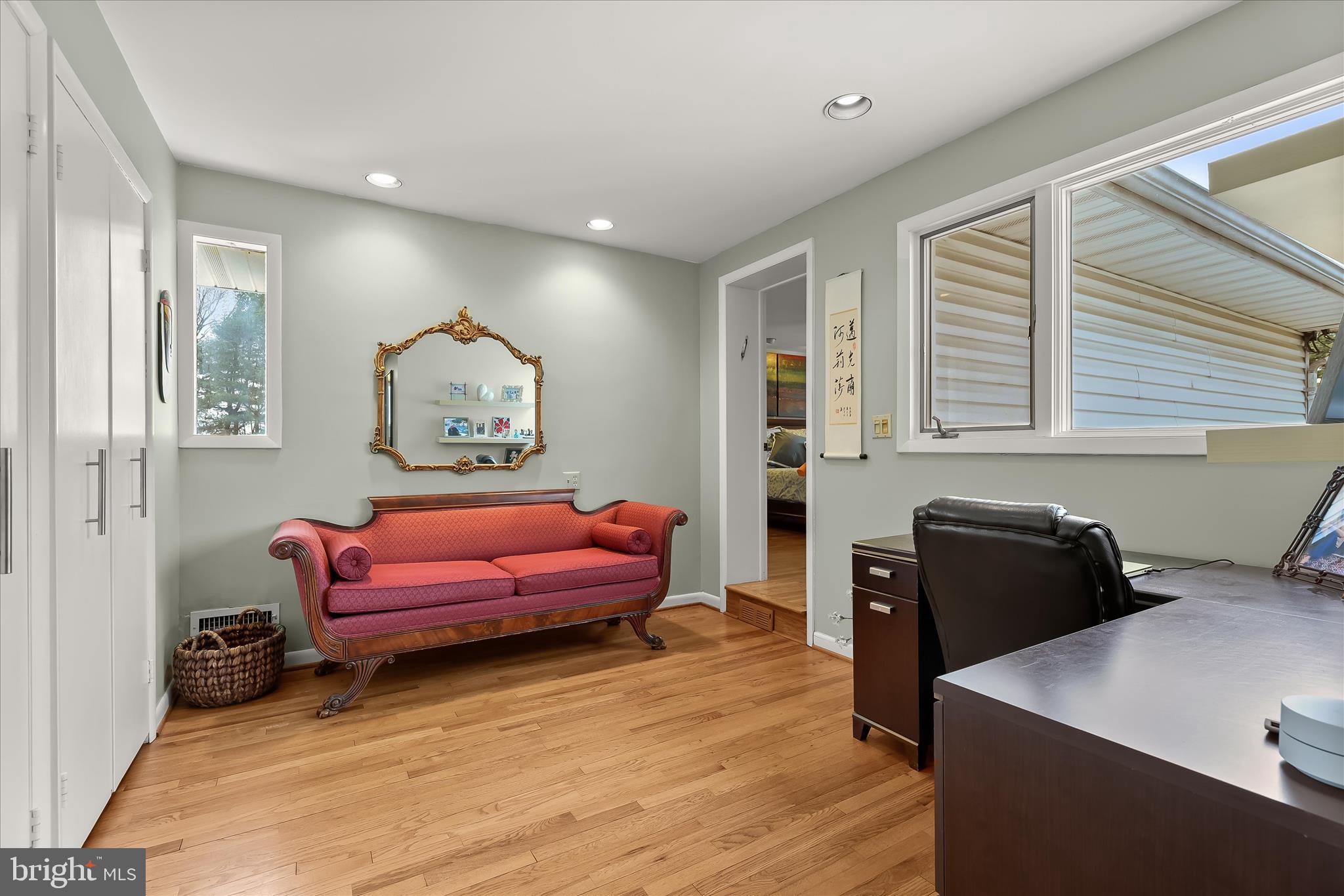 LONG MEADOW ESTATES - Residential