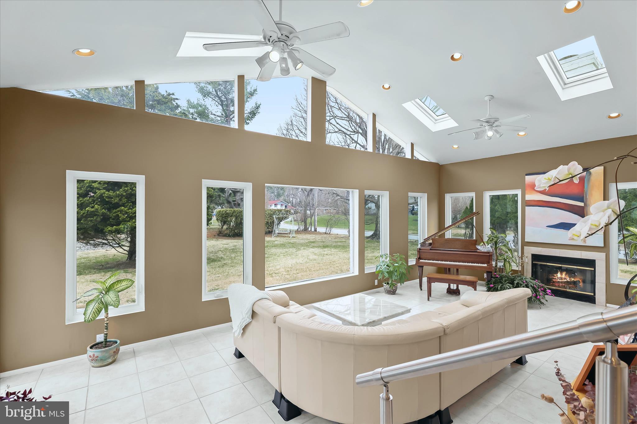 LONG MEADOW ESTATES - Residential