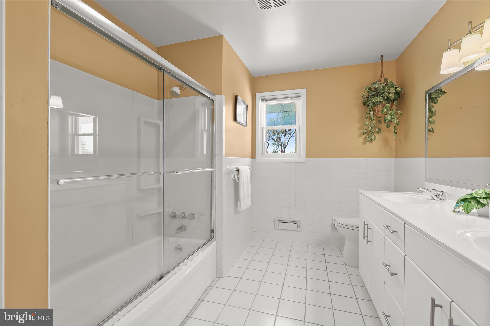 LONG MEADOW ESTATES - Residential