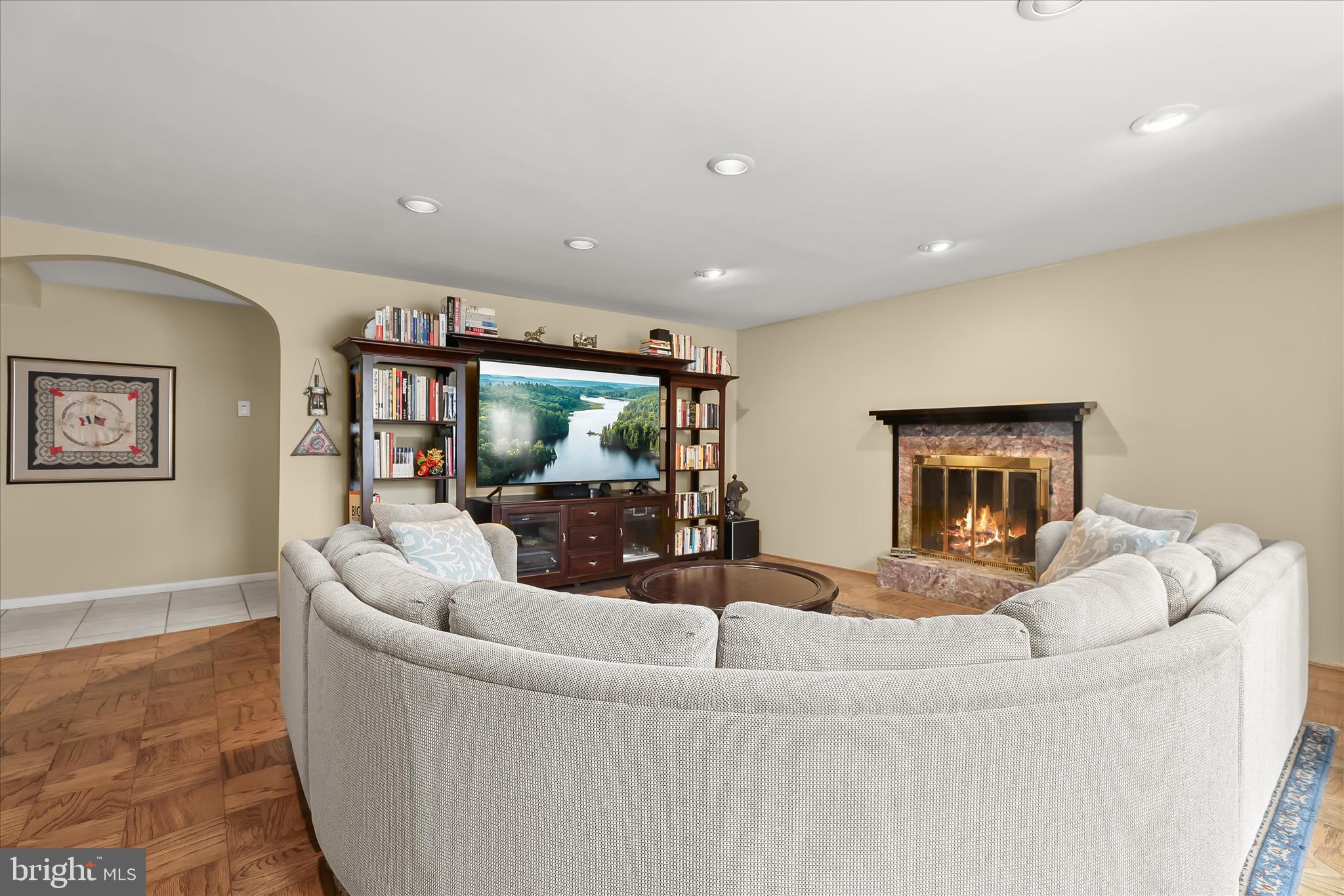 LONG MEADOW ESTATES - Residential