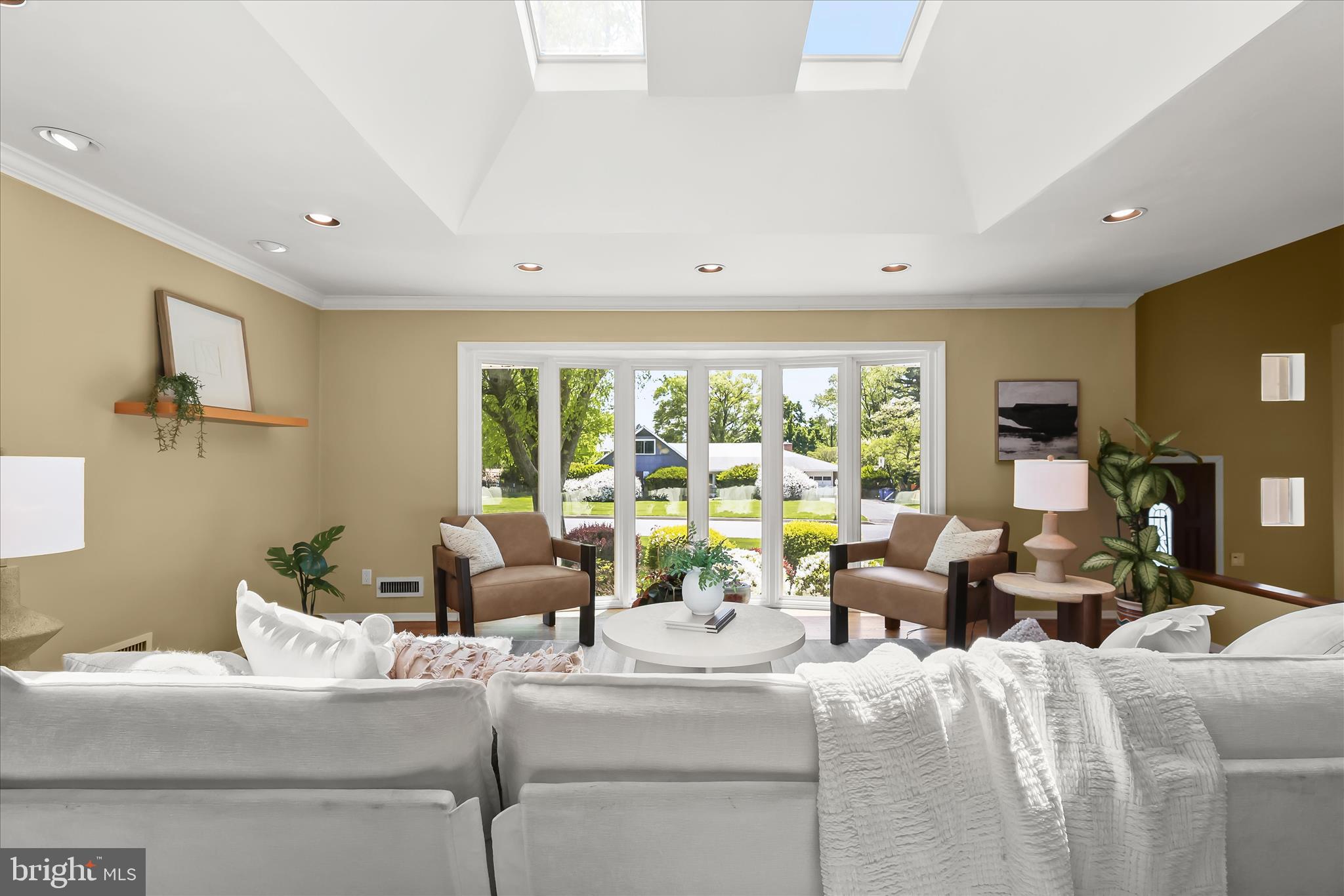 LONG MEADOW ESTATES - Residential