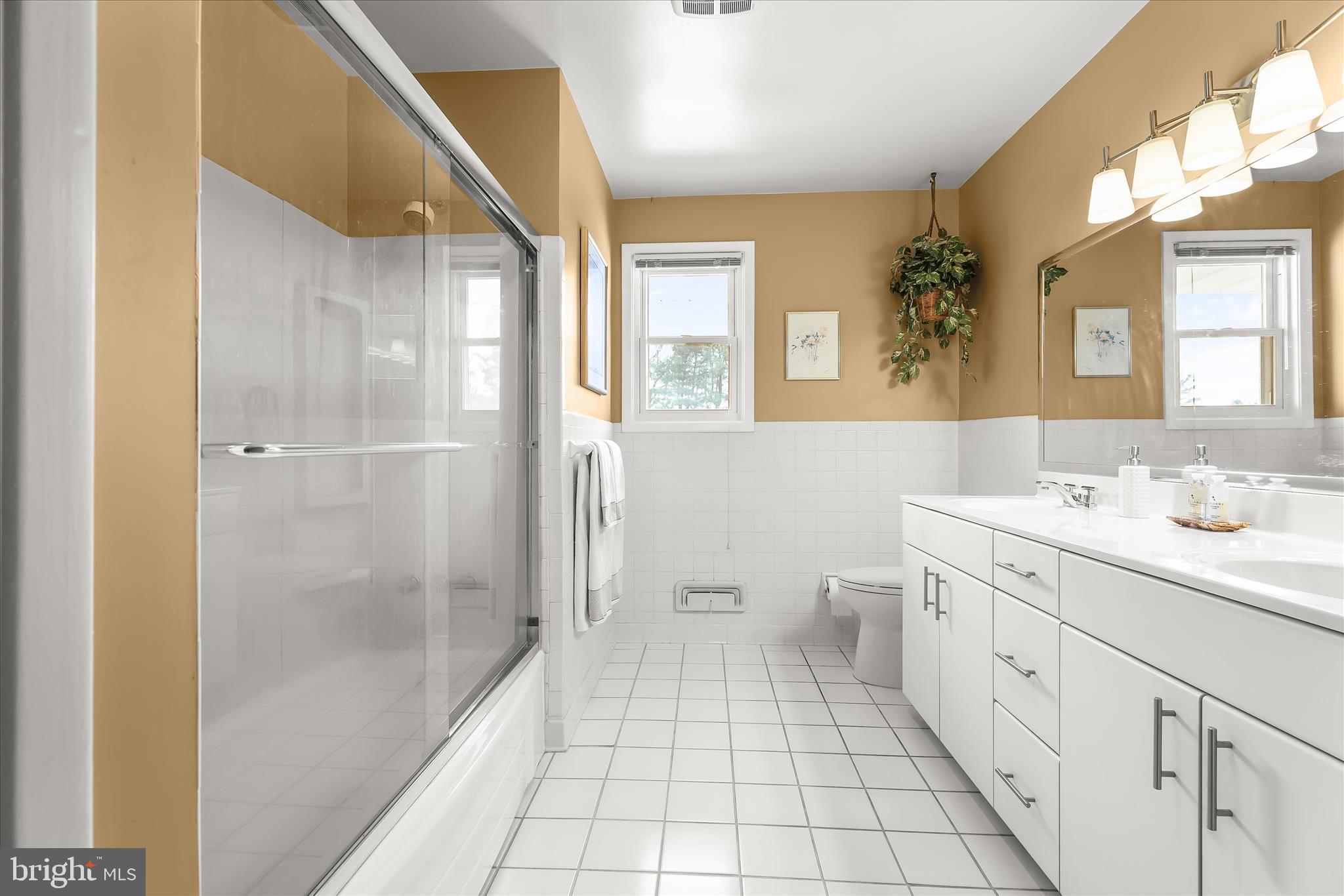 LONG MEADOW ESTATES - Residential