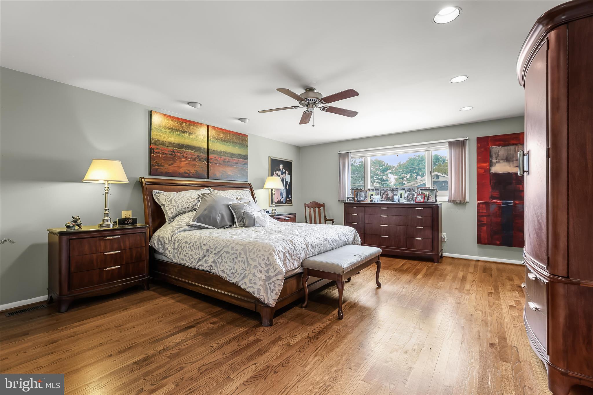 LONG MEADOW ESTATES - Residential